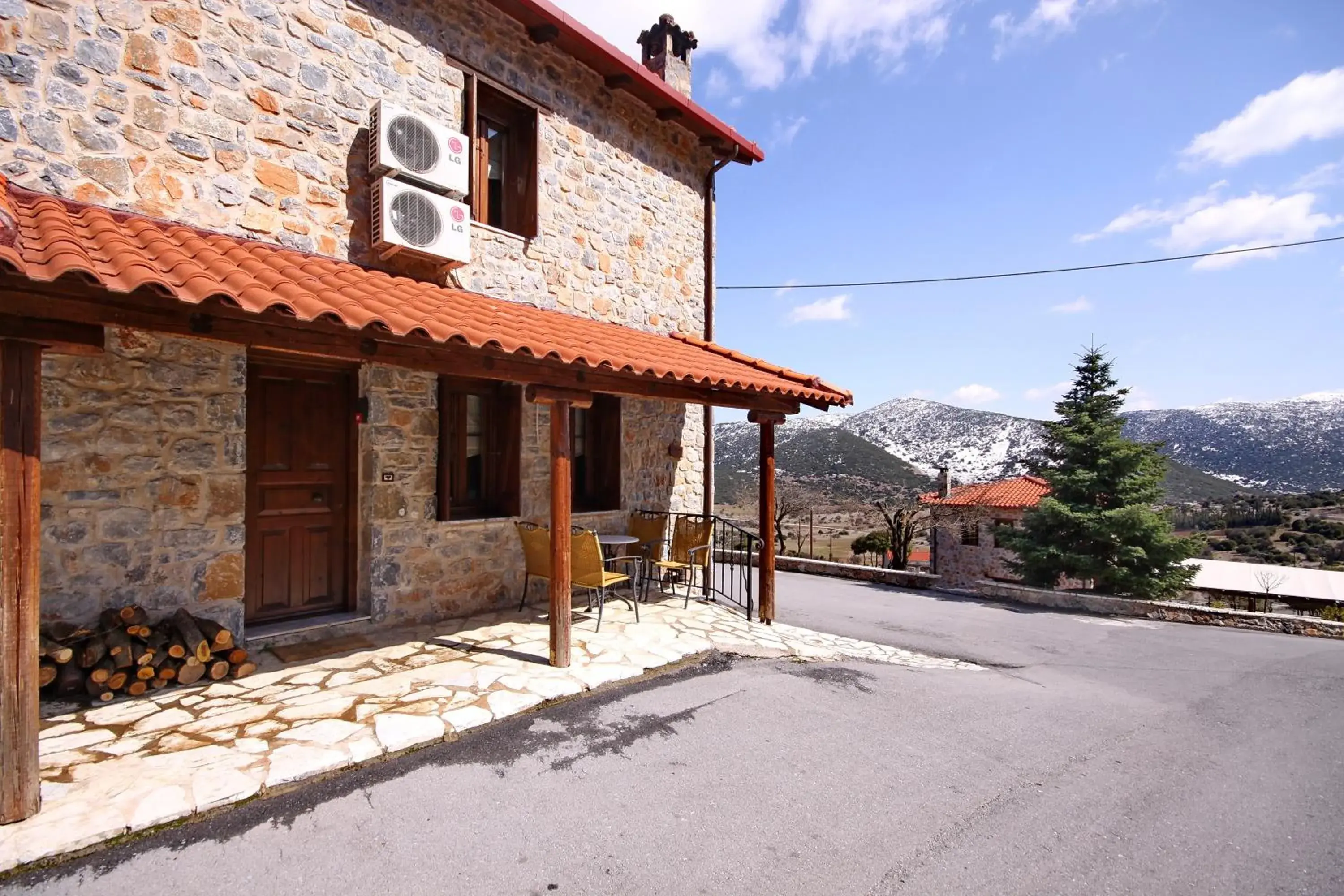 Duplex Suite in Menalia Villas & Suites ΚΤΗΜΑ ΚΟΥΜΠΟΥΡΗ Duplex Suite in Menalia Villas & Suites ΚΤΗΜΑ ΚΟΥΜΠΟΥΡΗ