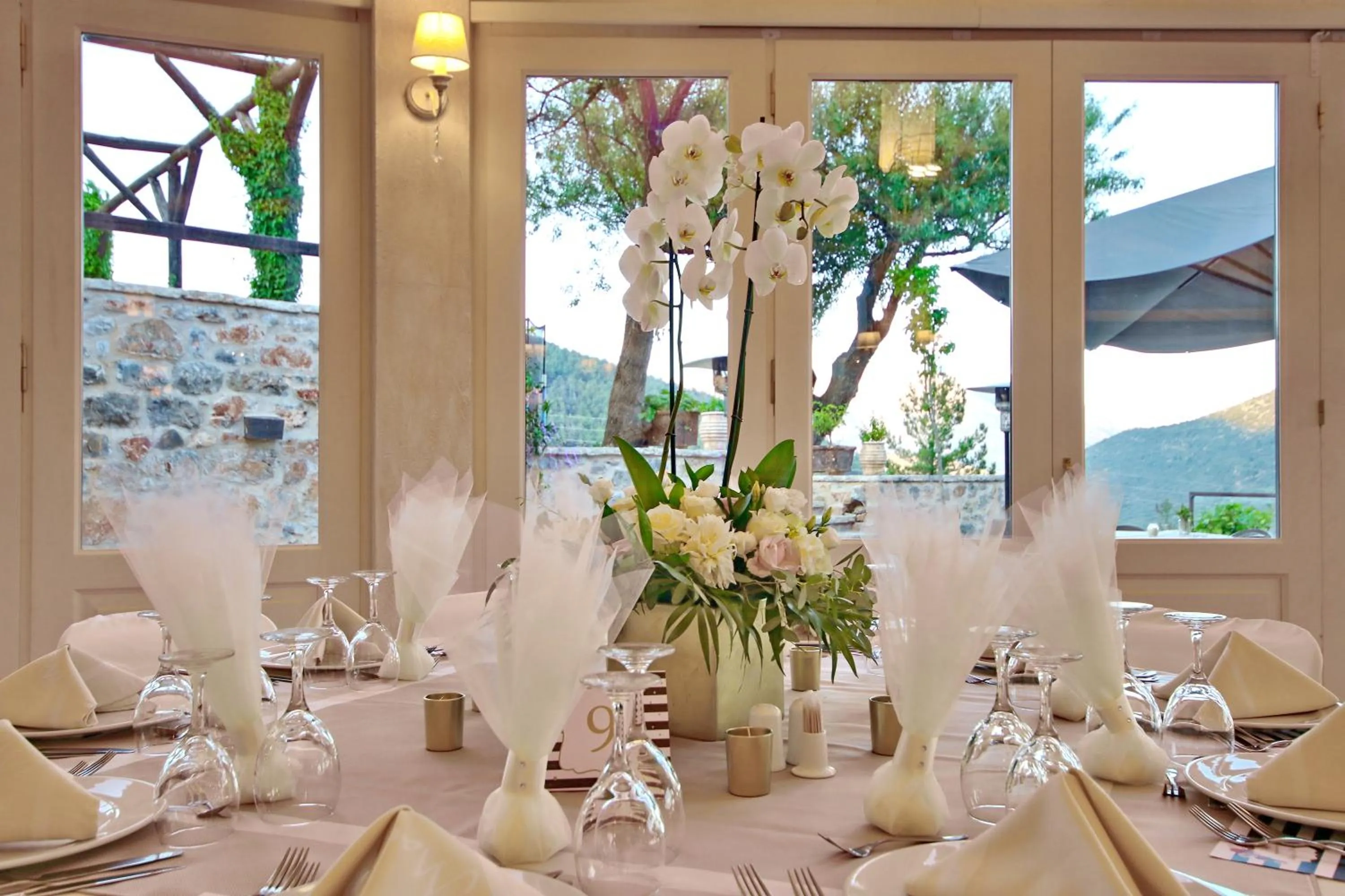 Decorative detail in Menalia Villas & Suites ΚΤΗΜΑ ΚΟΥΜΠΟΥΡΗ