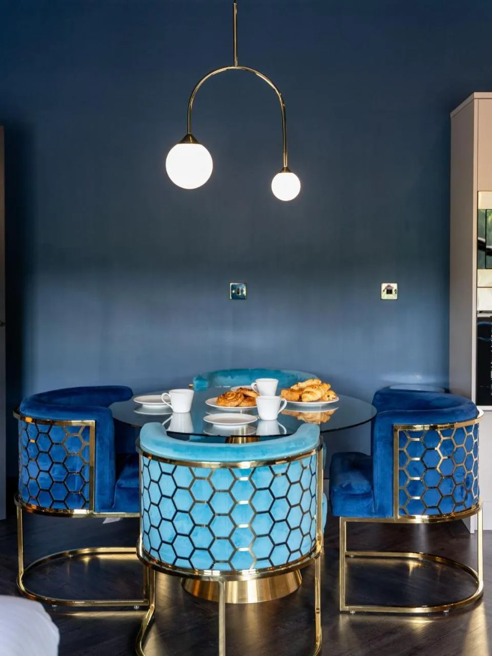 Dining area in Bowers Mill Aparthotel