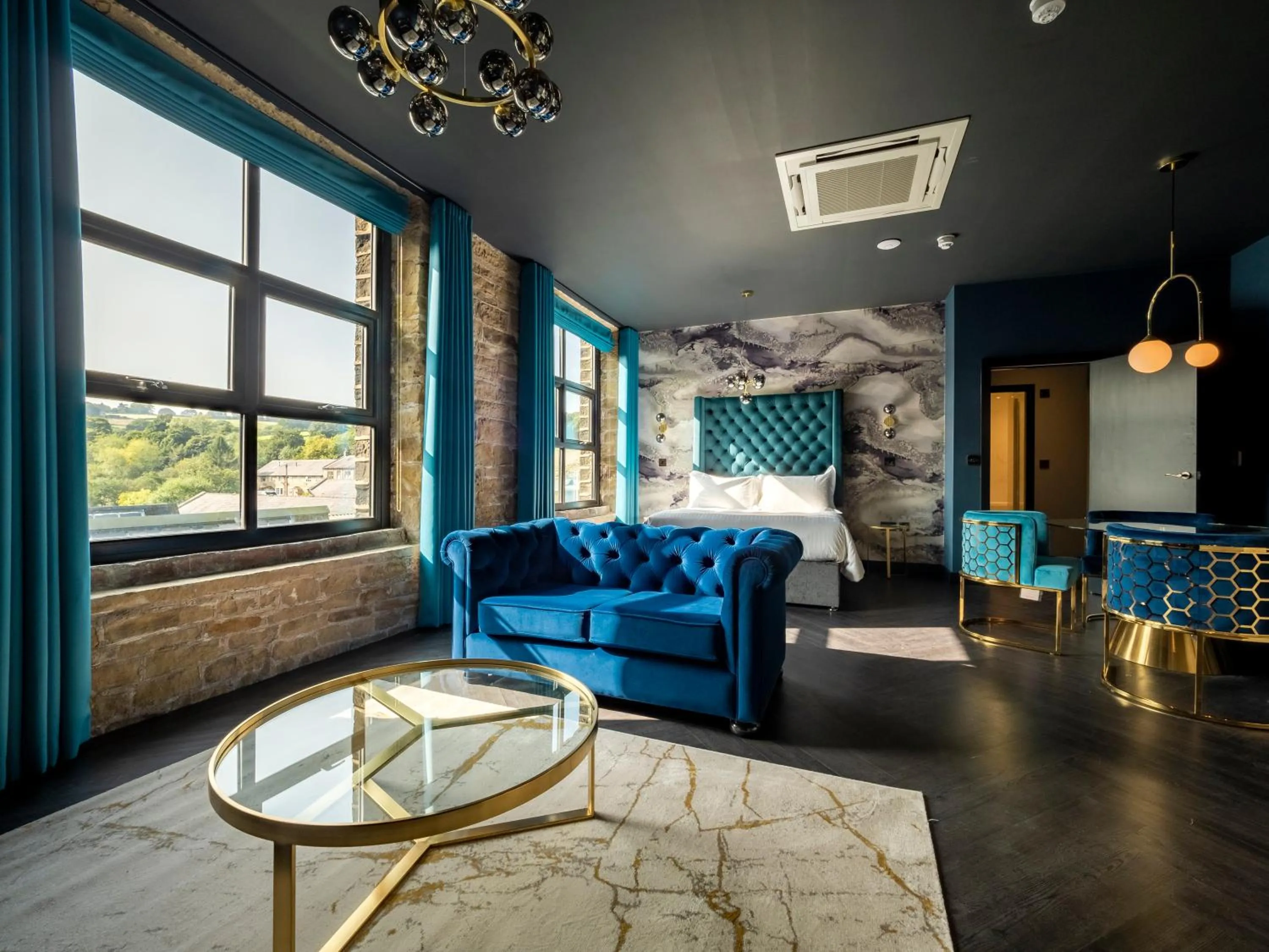 Bed in Bowers Mill Aparthotel