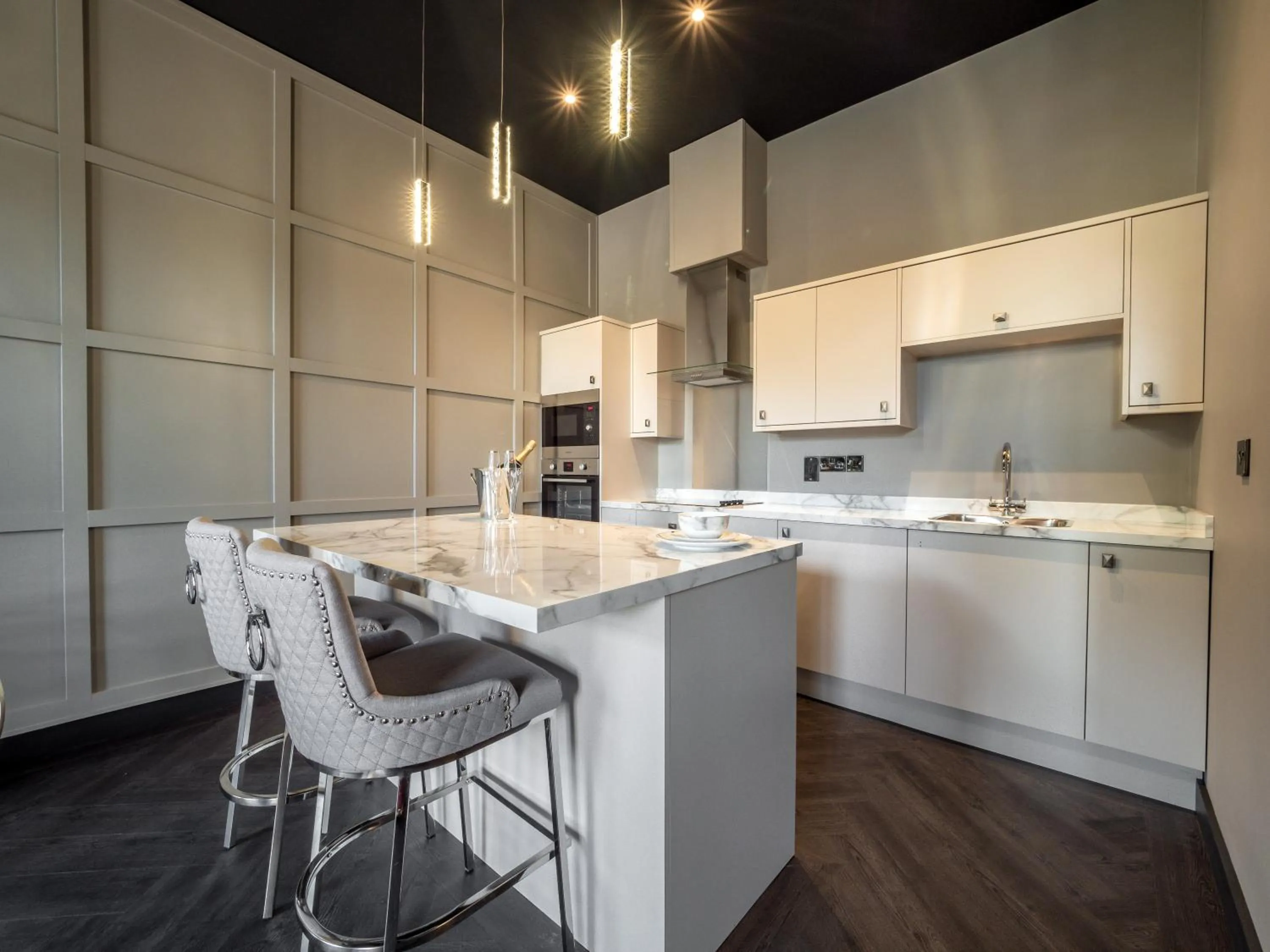 Kitchen or kitchenette in Bowers Mill Aparthotel