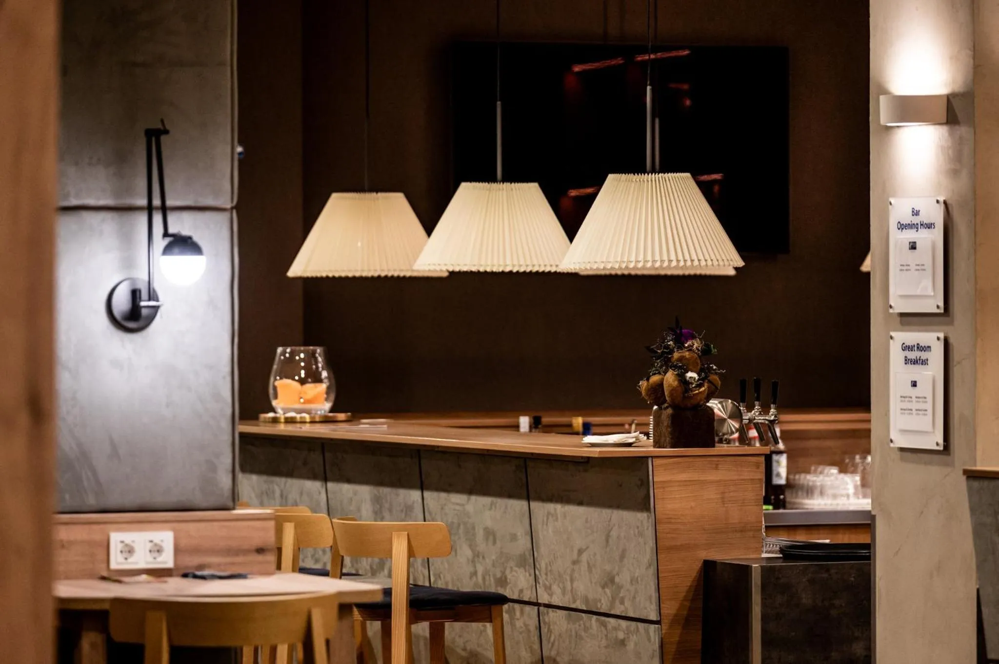 Lounge or bar in Holiday Inn Express Nürnberg-Schwabach