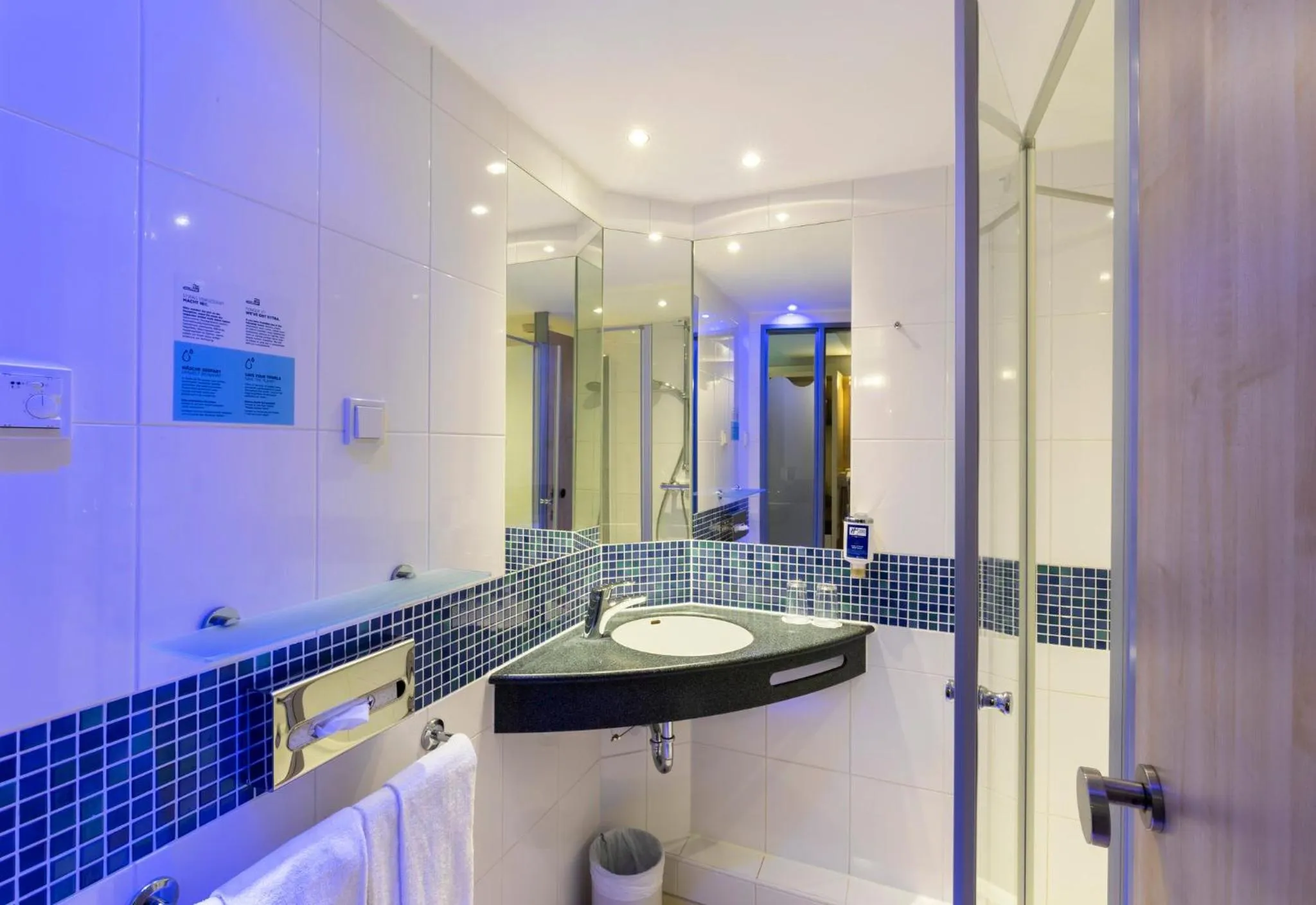 Photo of the whole room in Holiday Inn Express Nürnberg-Schwabach