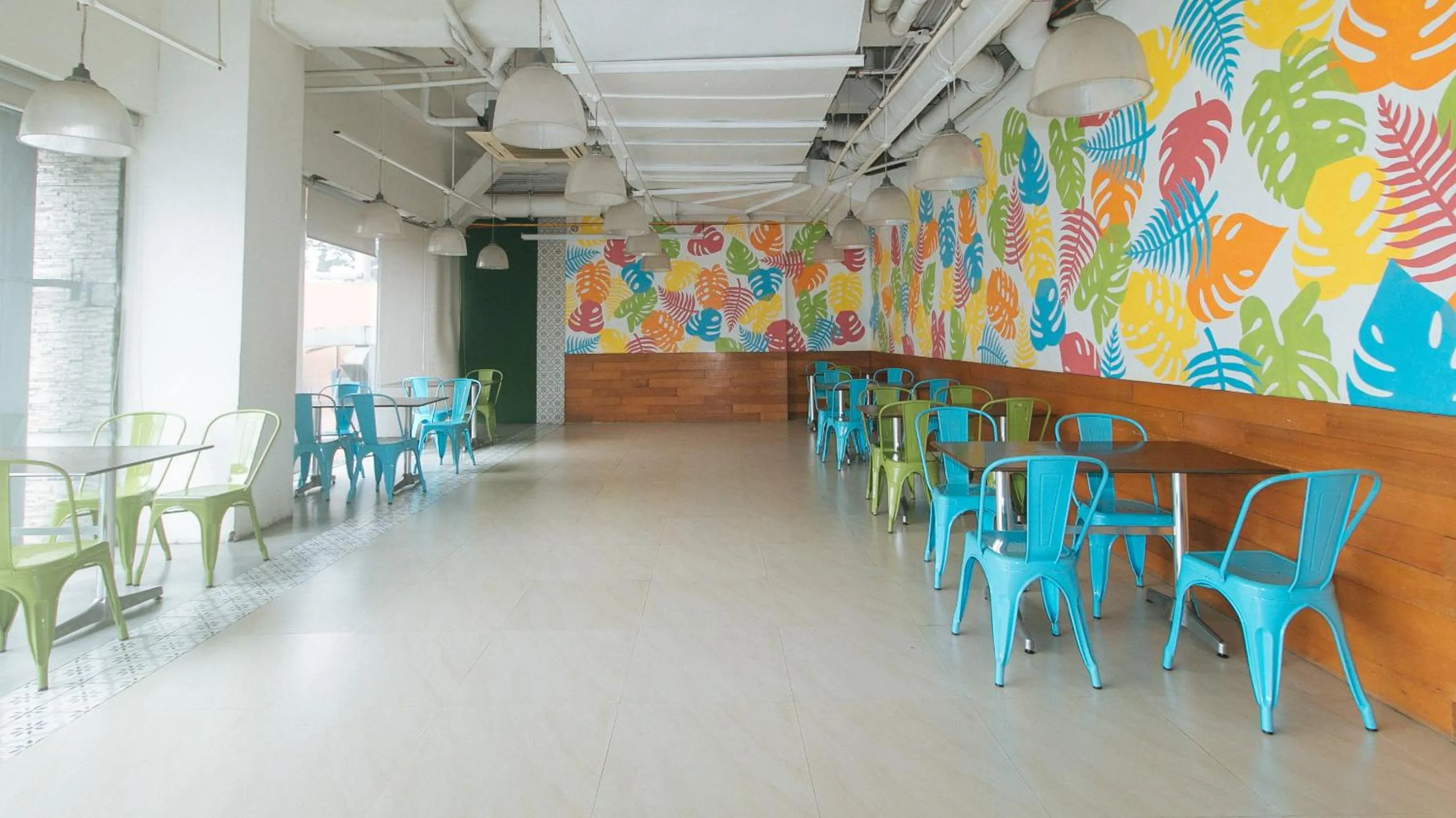 Area and facilities in Eimy's Place at Urban Deca Mandaluyong by RedDoorz