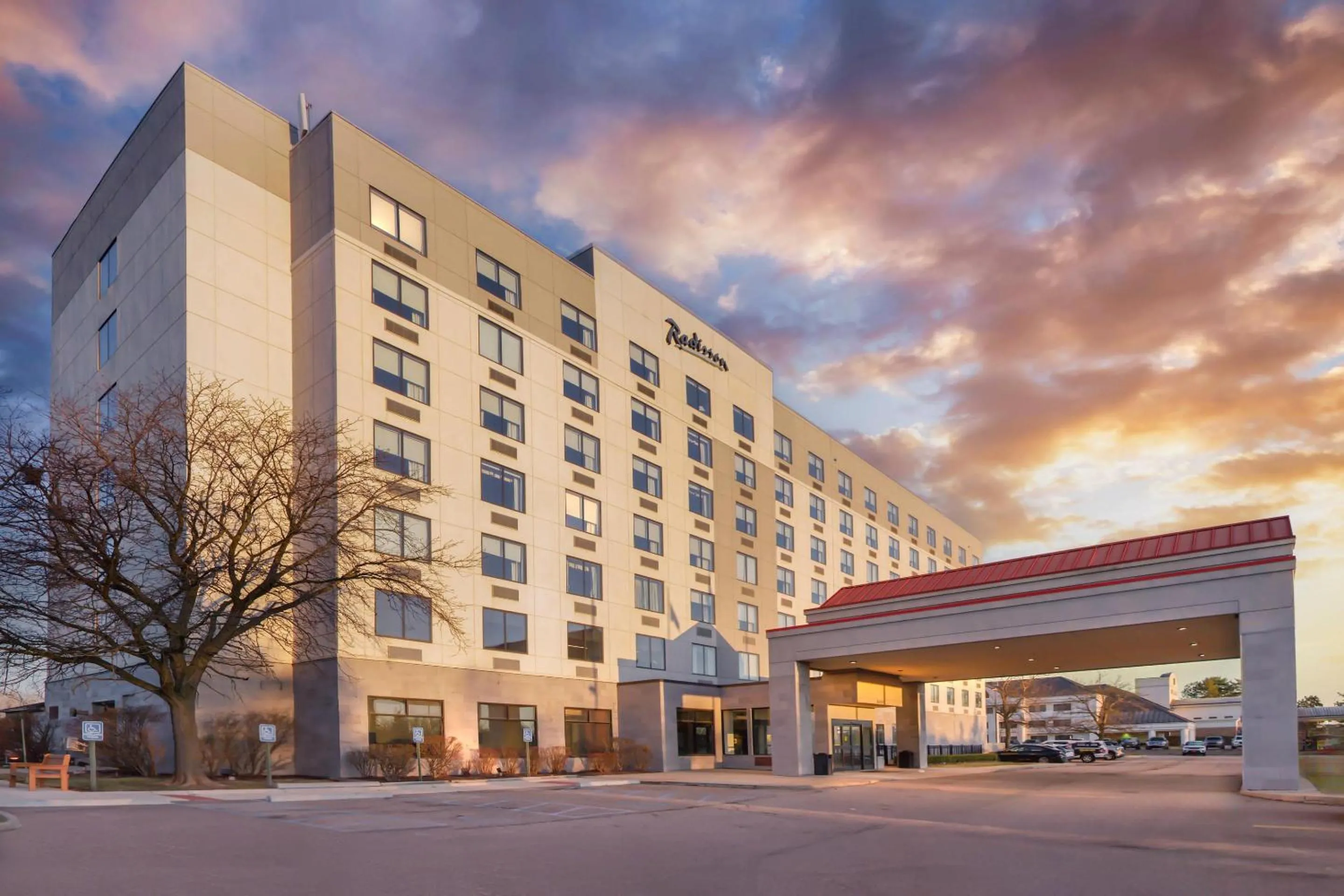 Property building in Radisson Hotel Detroit Metro Airport