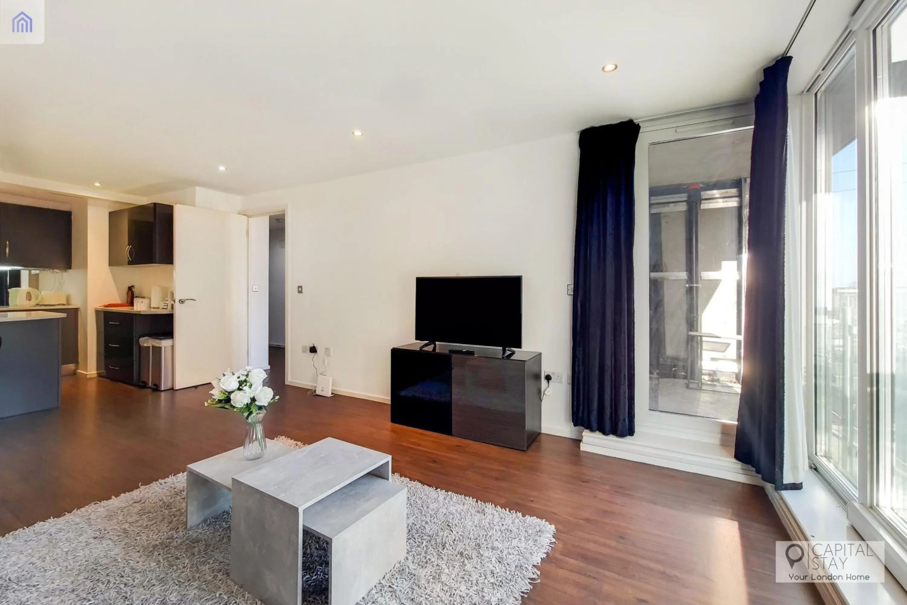 Two Bedroom Apartment - London ExCeL Stays