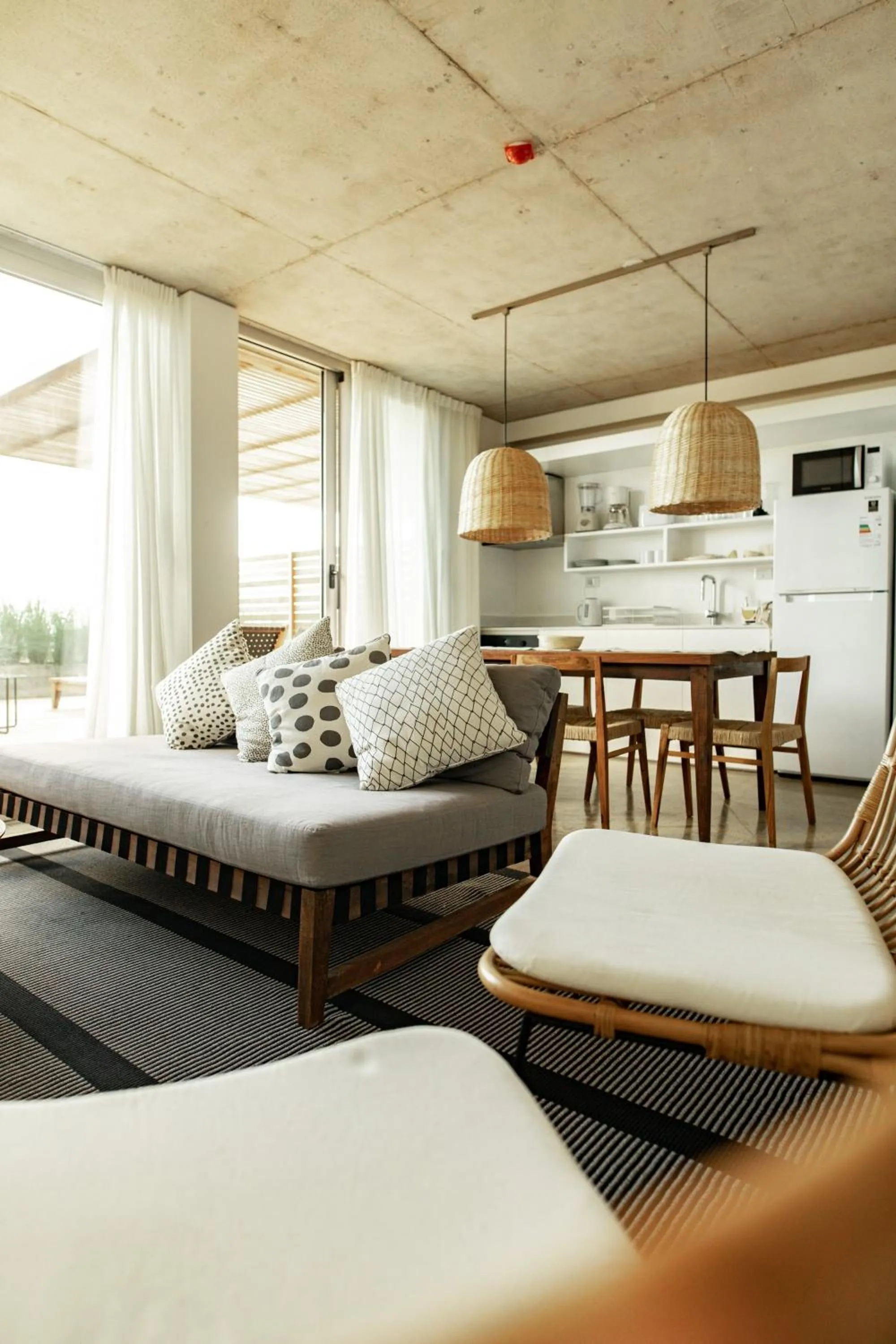 Kitchen or kitchenette, Bed in Casagrande Hotel & Beach Club