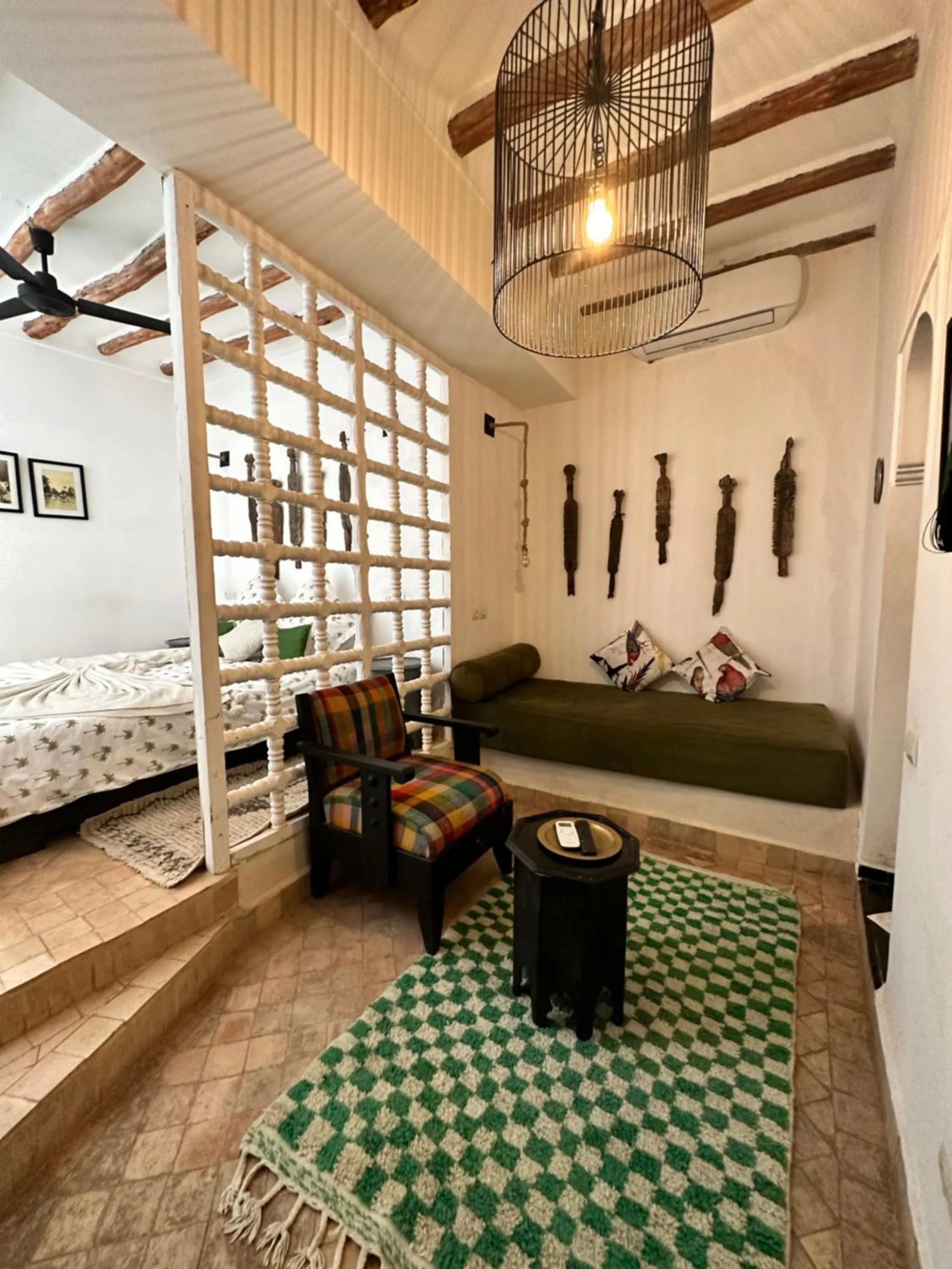 Bed in Riad 103 Medina Pool and Hammam