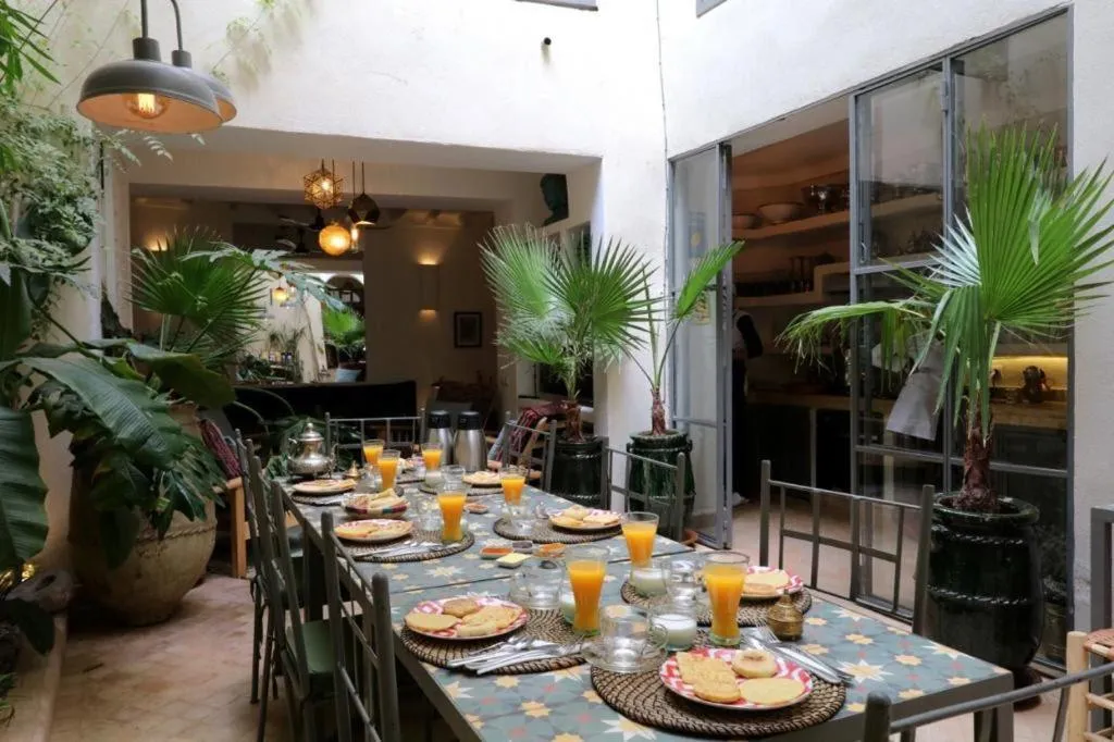 Restaurant/places to eat in Riad 103 Medina Pool and Hammam