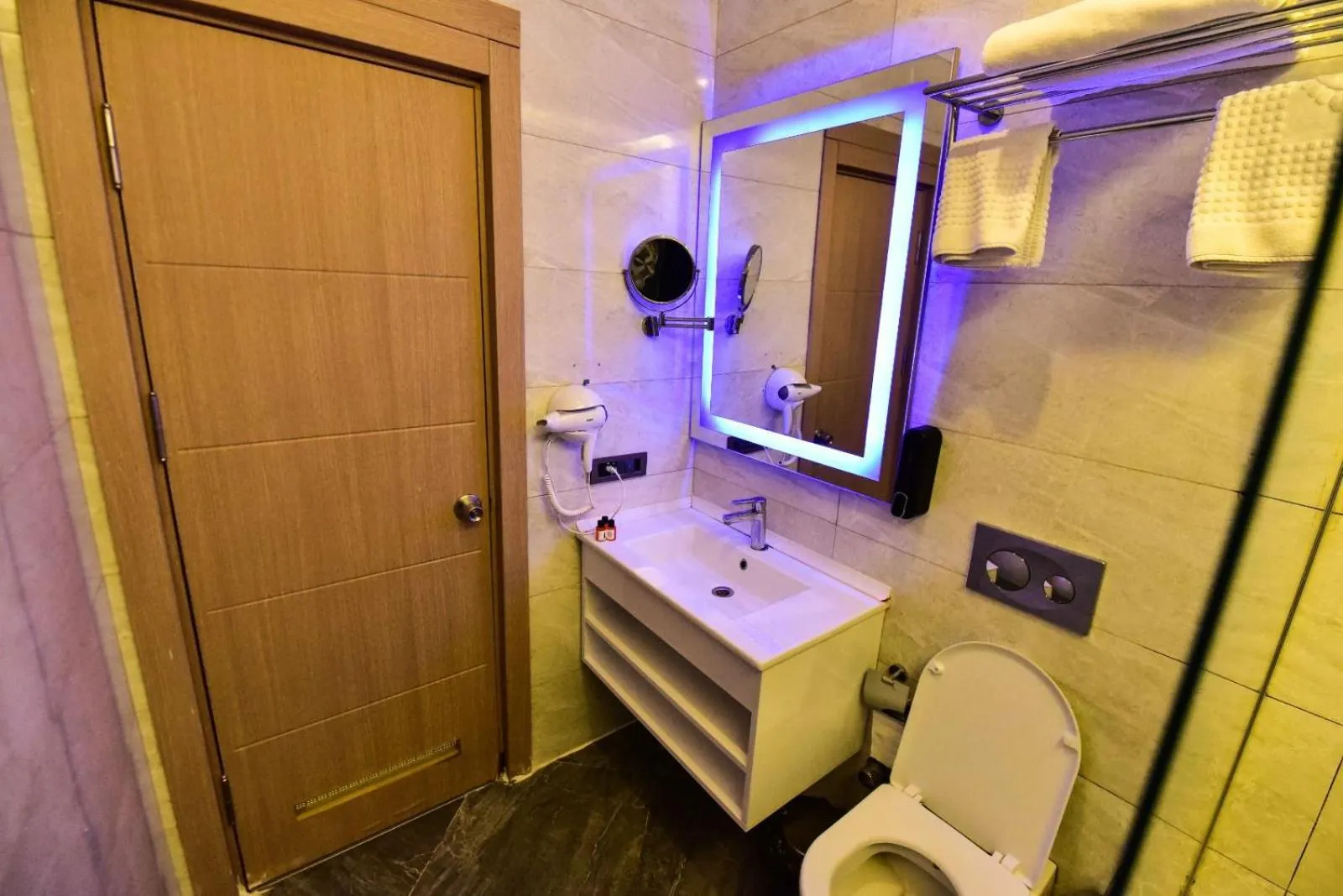 Bathroom in RESTWON SUIT