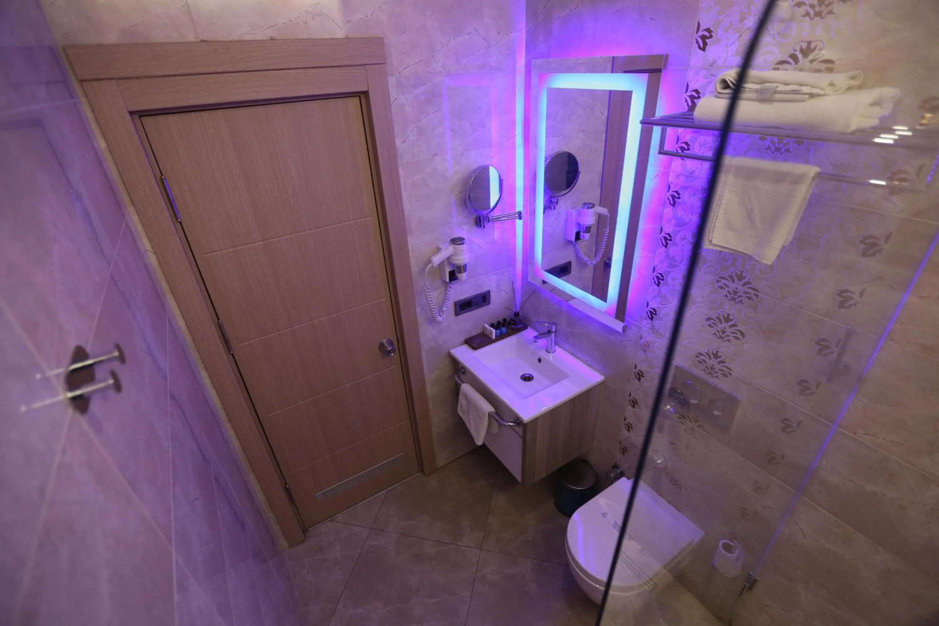 Bathroom in RESTWON SUIT