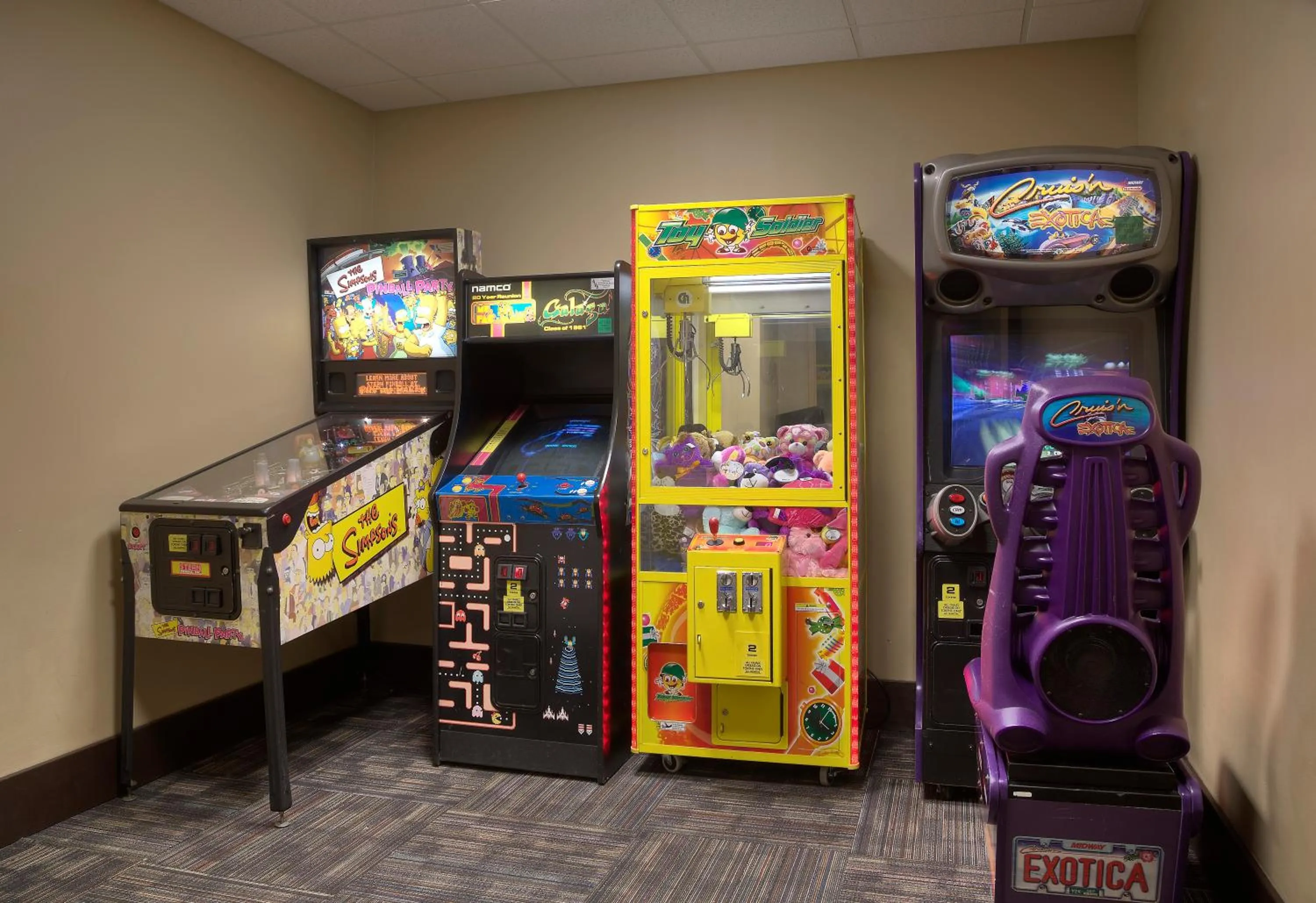 Game Room in staySky Suites I-Drive Orlando Near Universal