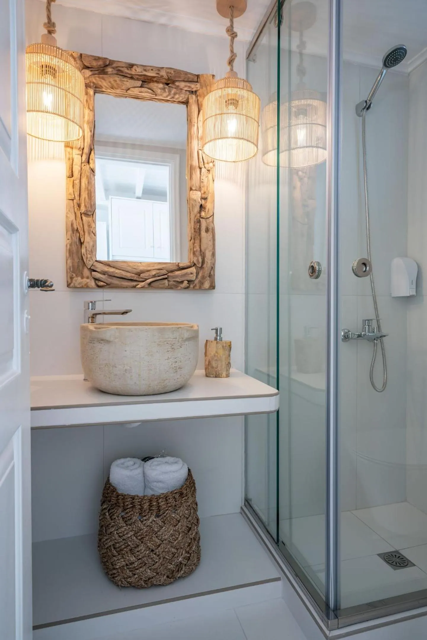 Bathroom in Oia Sunset Villas