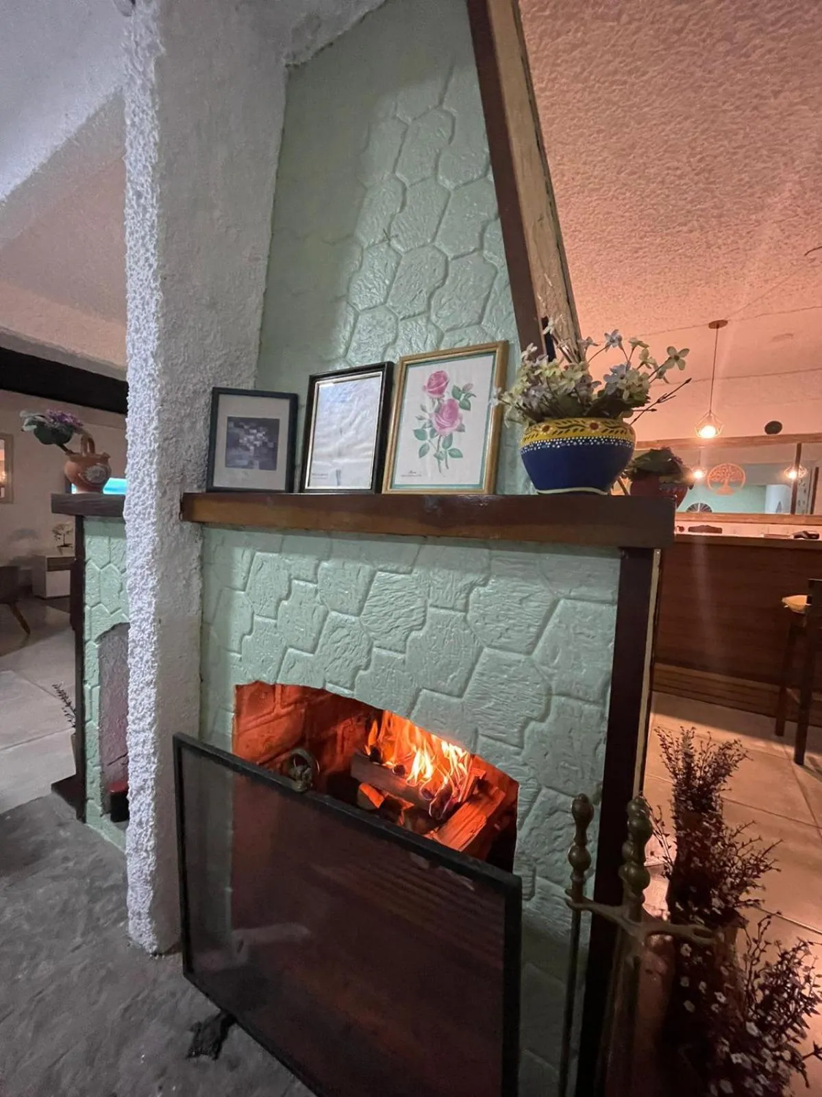 Restaurant/places to eat, Bed in Pousada Videira de Teresópolis