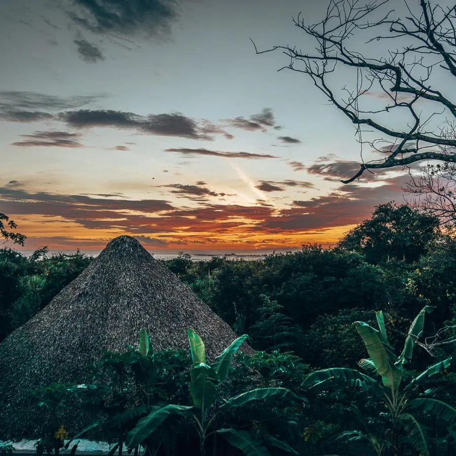 Sunset in Iluminar Beachfront Suites