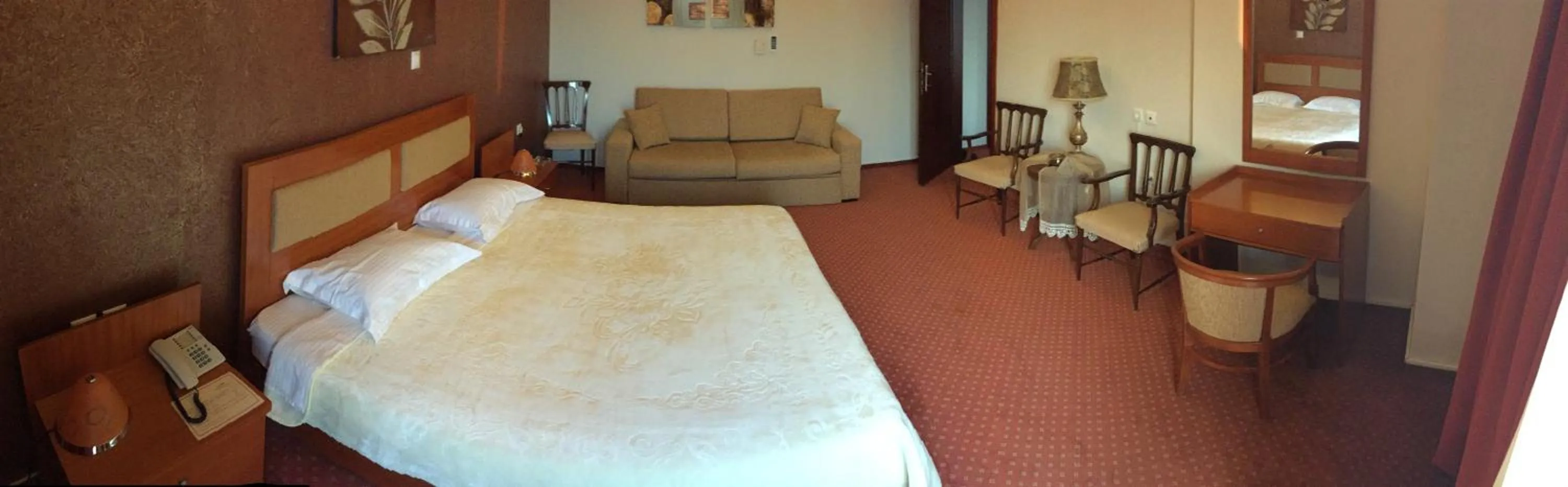 Photo of the whole room, Bed in Achillio Hotel