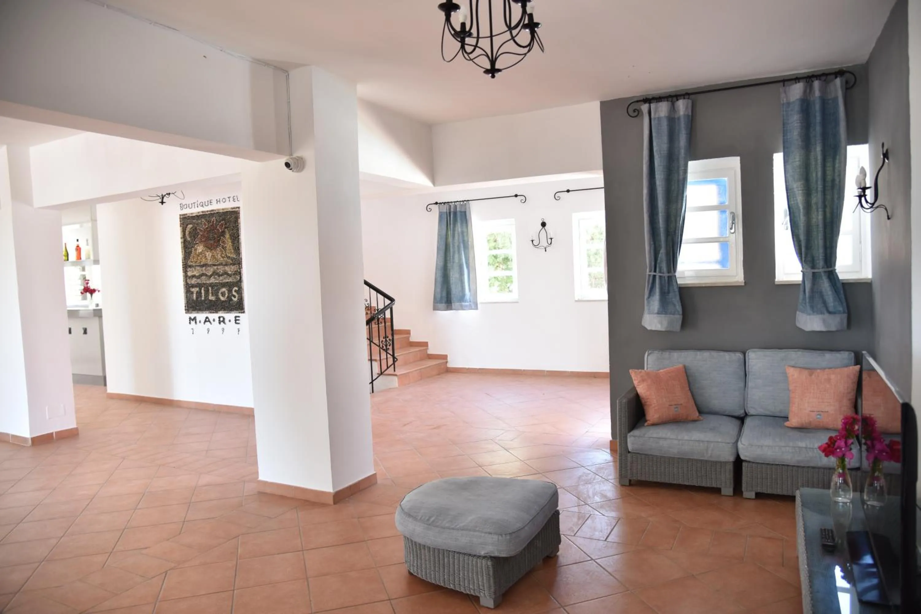 Communal lounge/ TV room in Boutique Hotel Tilos Mare