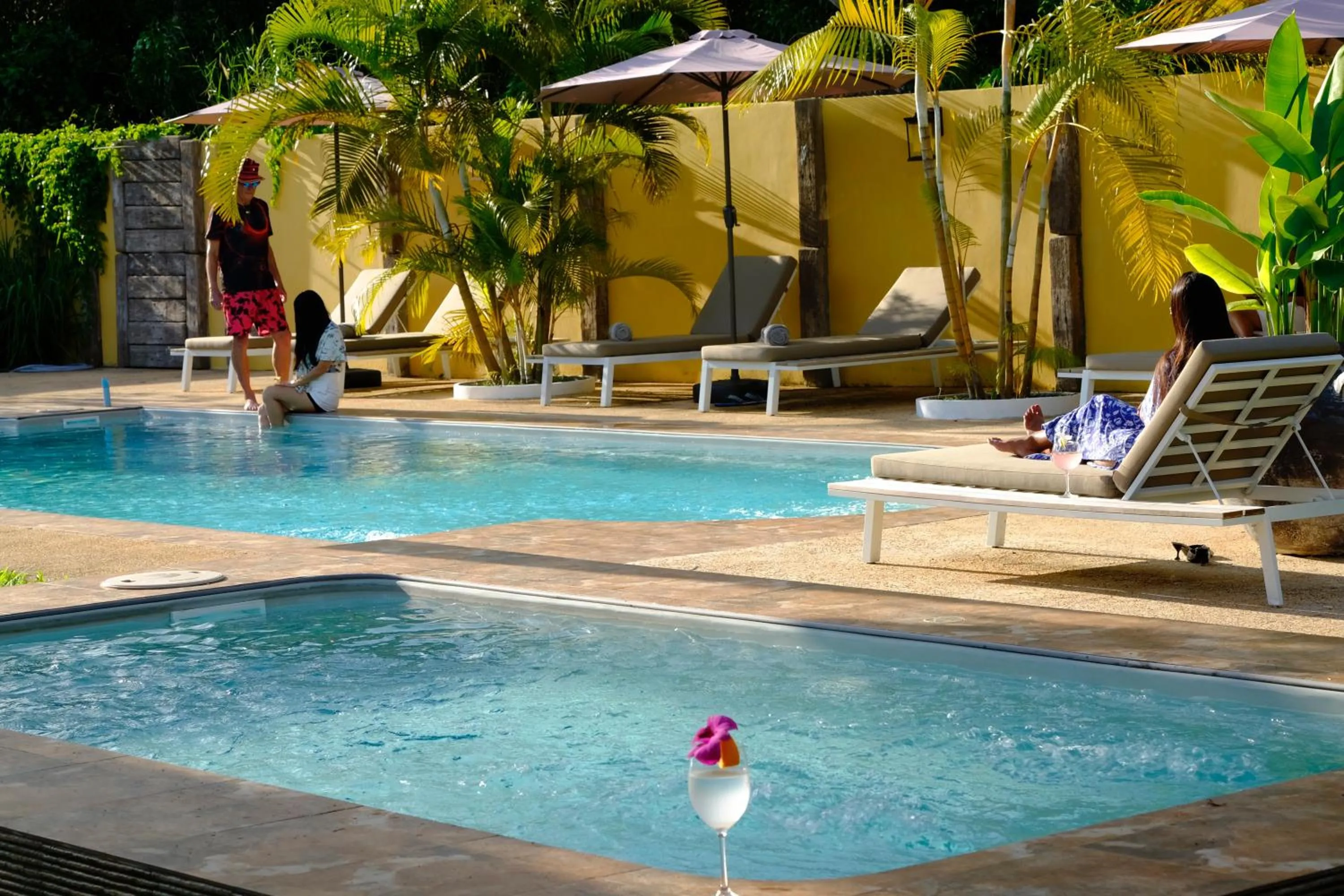 Swimming pool in Barong Resort