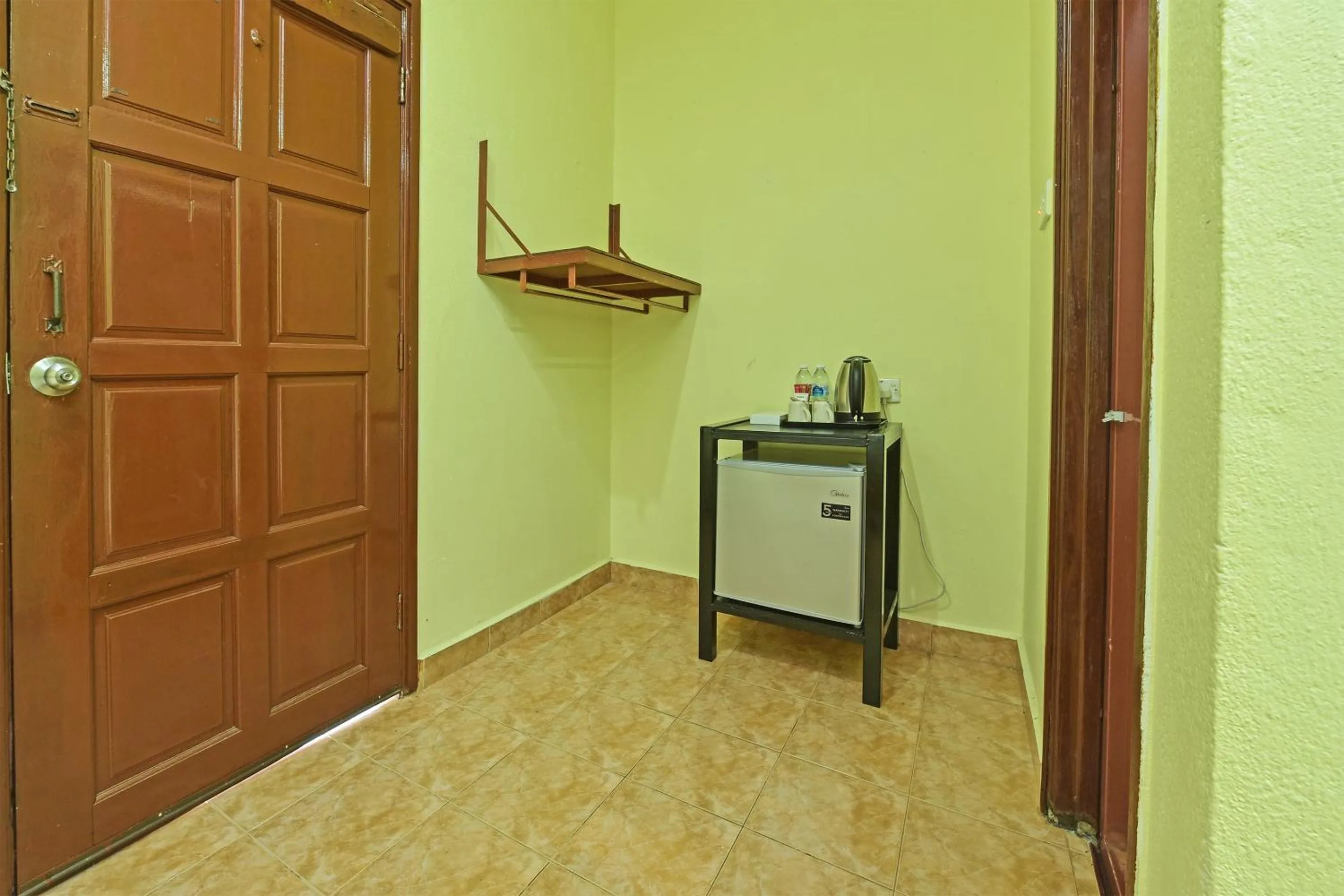 Bedroom in Collection O 90622 Sehijau Cenang