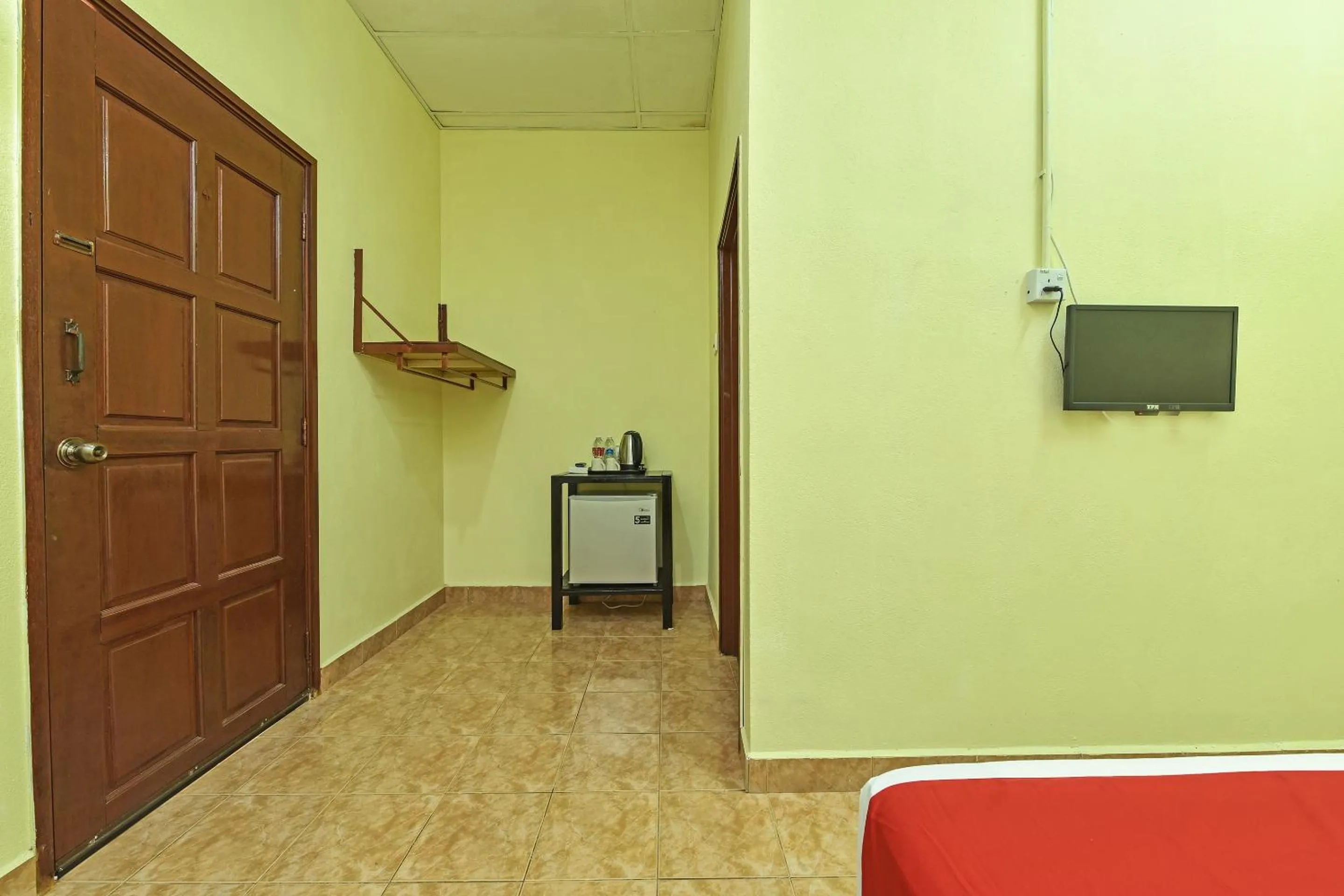 Bedroom in Collection O 90622 Sehijau Cenang