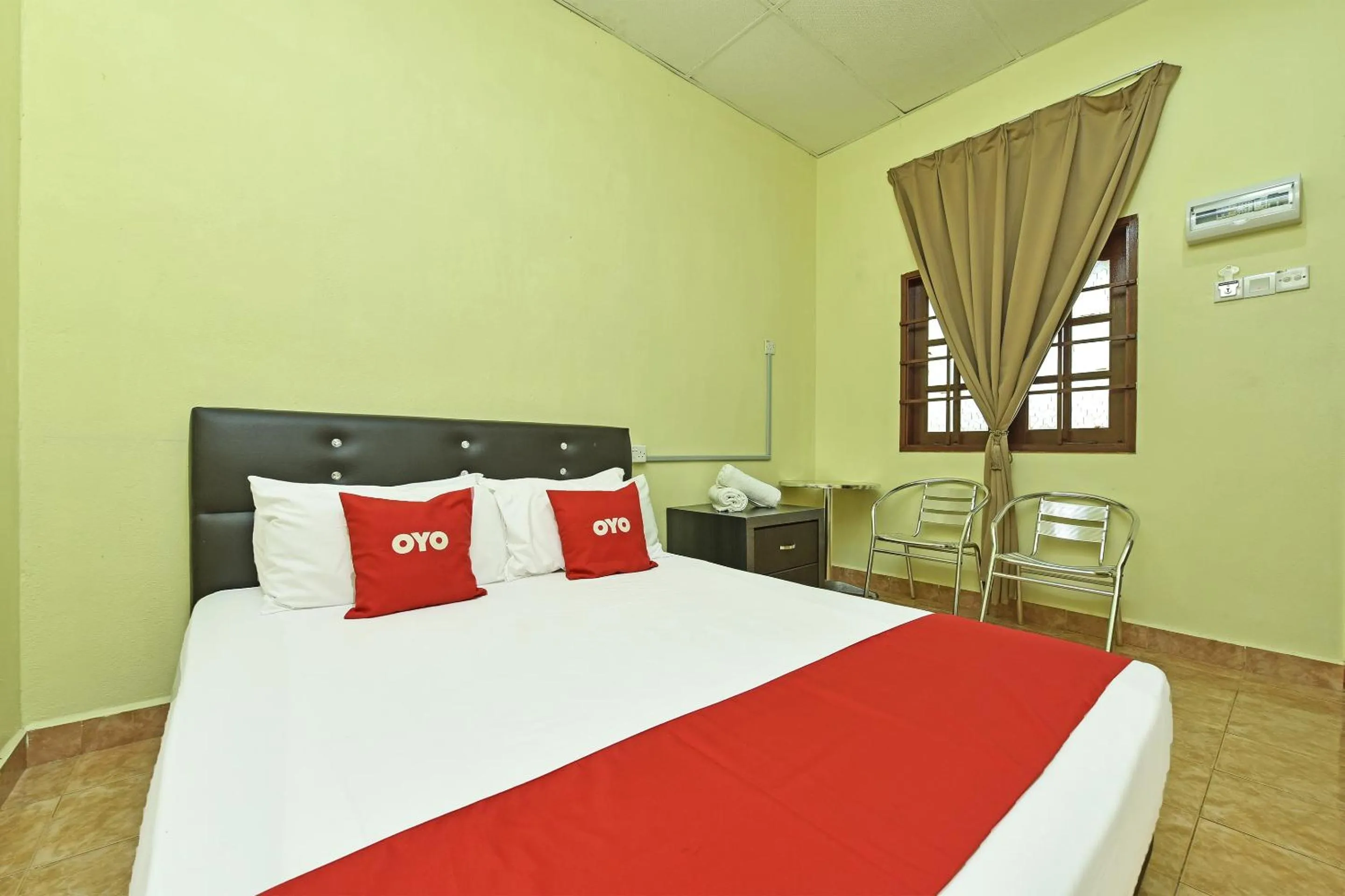 Bedroom in Collection O 90622 Sehijau Cenang