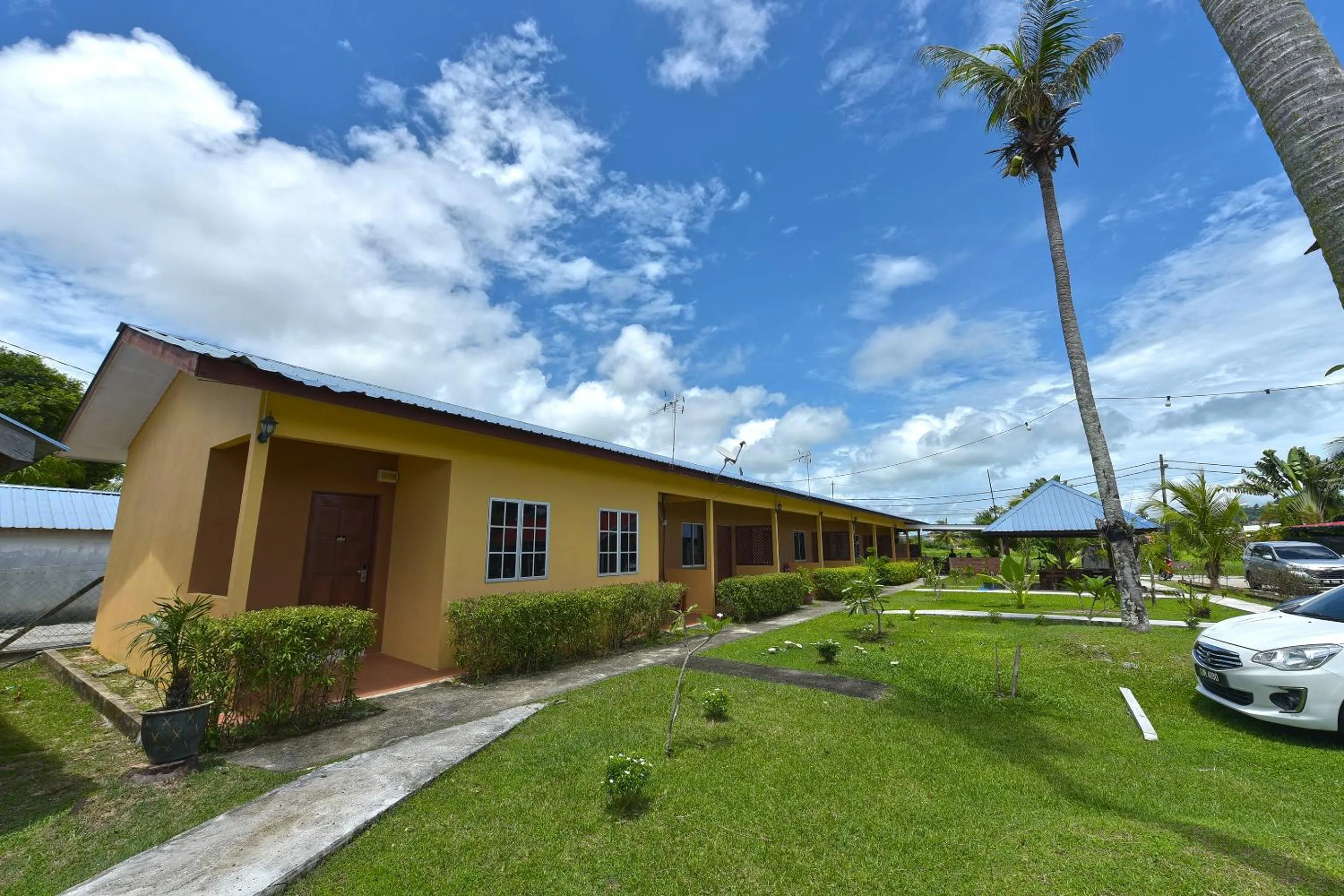 Facade/entrance in Collection O 90622 Sehijau Cenang