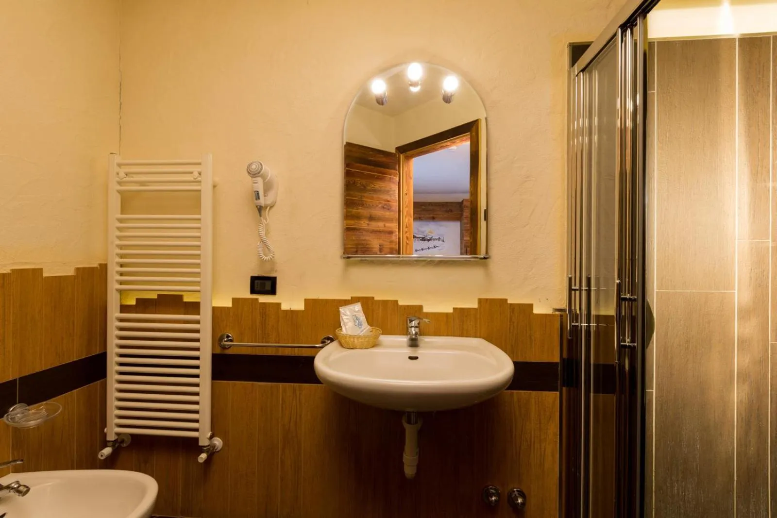 Bathroom in Hotel Pontiglia