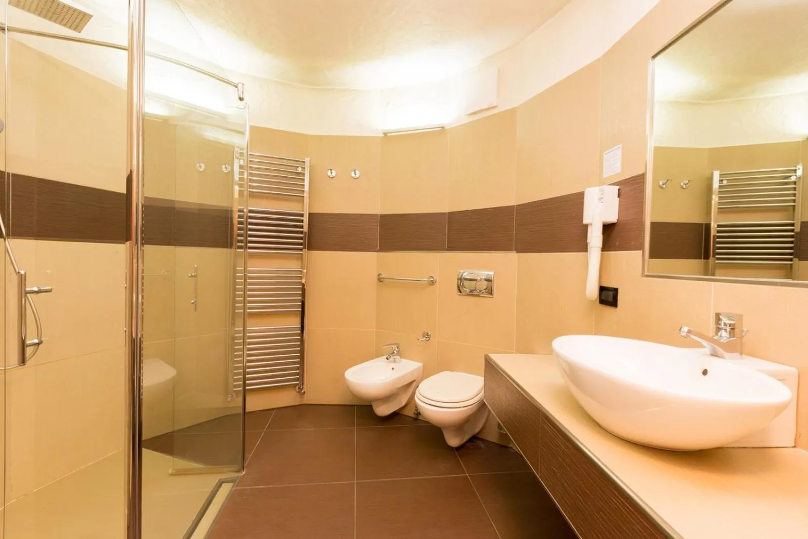 Bathroom in Hotel Pontiglia