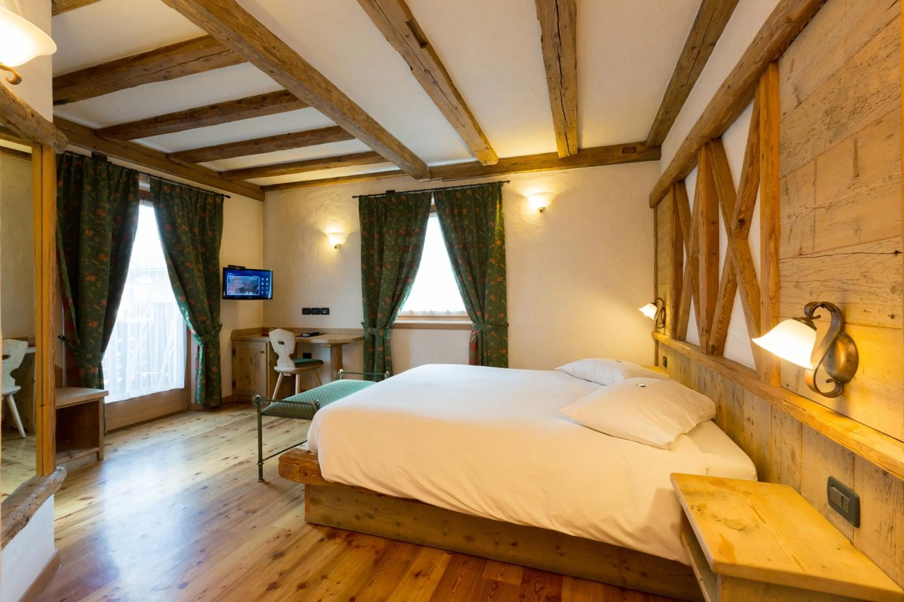 Bedroom, Bed in Hotel Pontiglia