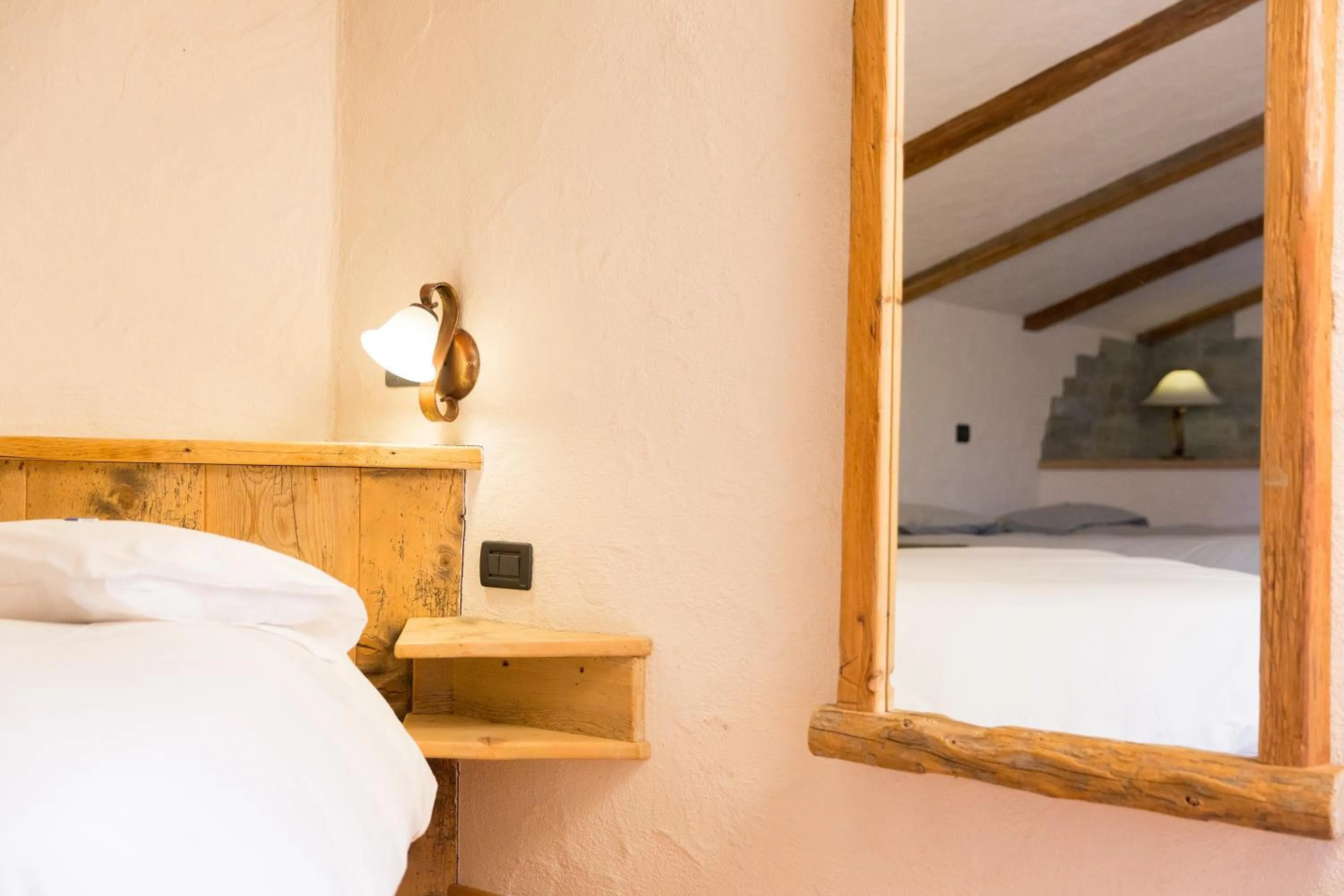 Bedroom, Bed in Hotel Pontiglia