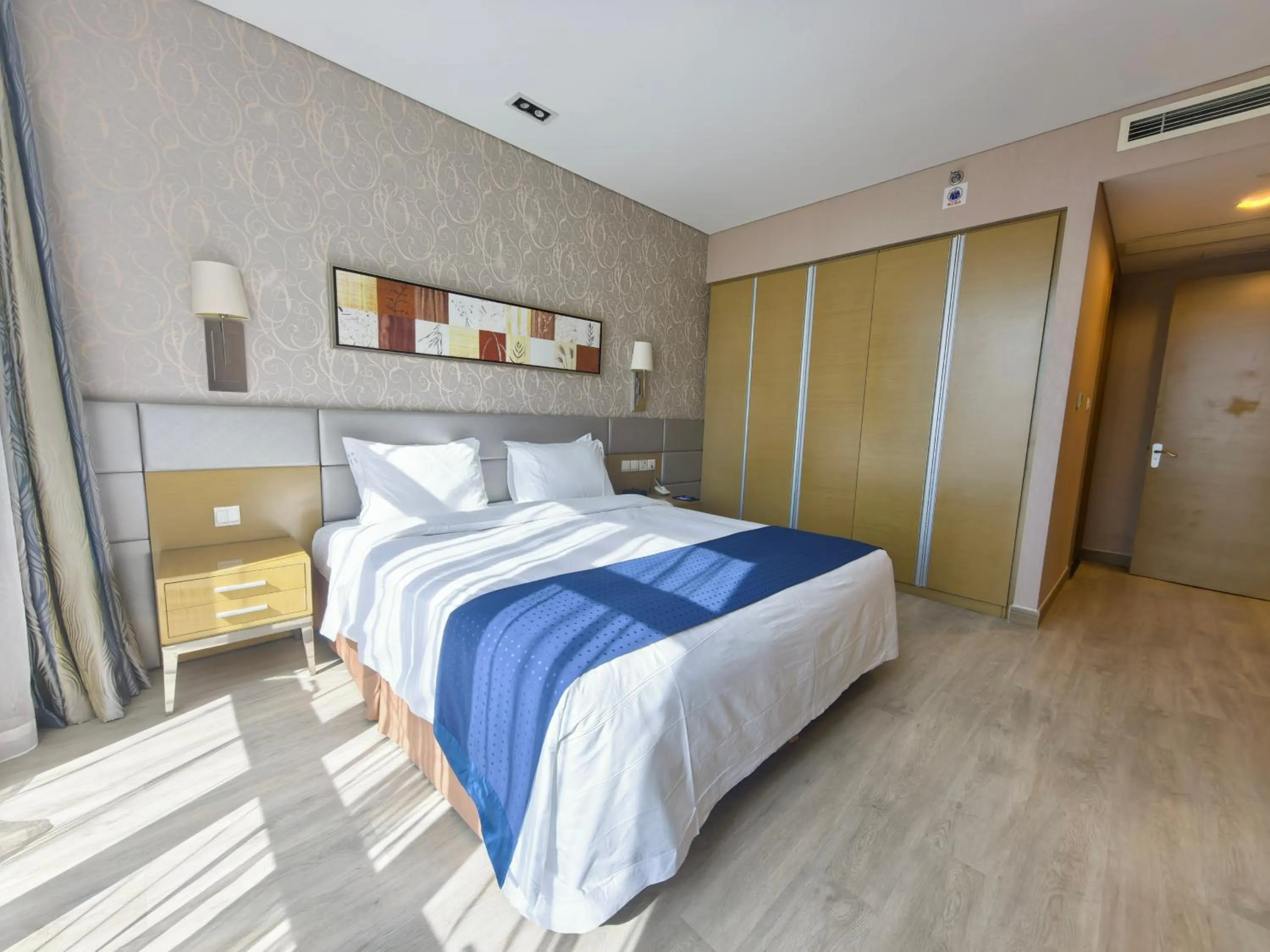 Bedroom, Bed in Holiday Inn Express Beijing Yizhuang by IHG