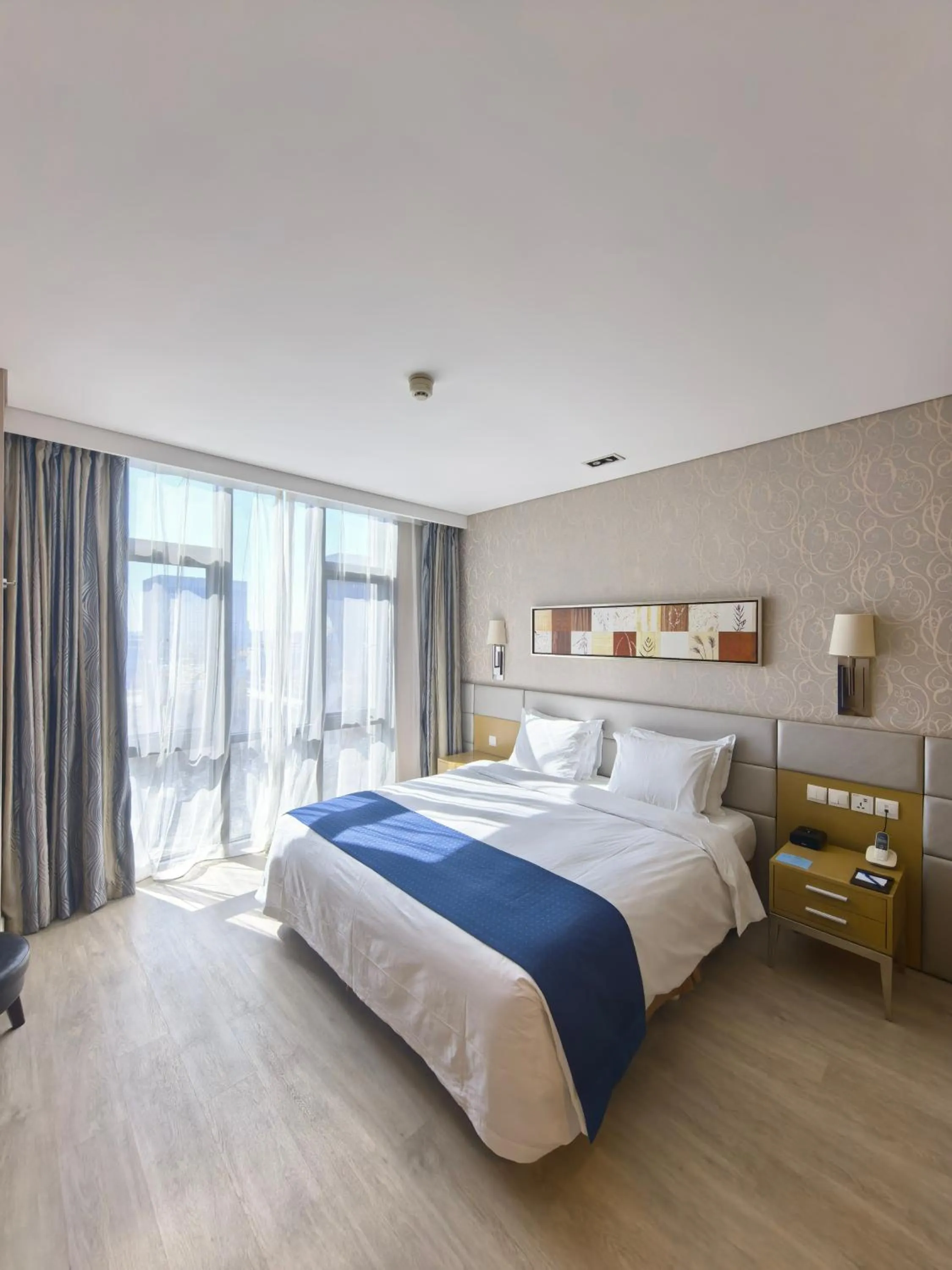 Bedroom, Bed in Holiday Inn Express Beijing Yizhuang by IHG
