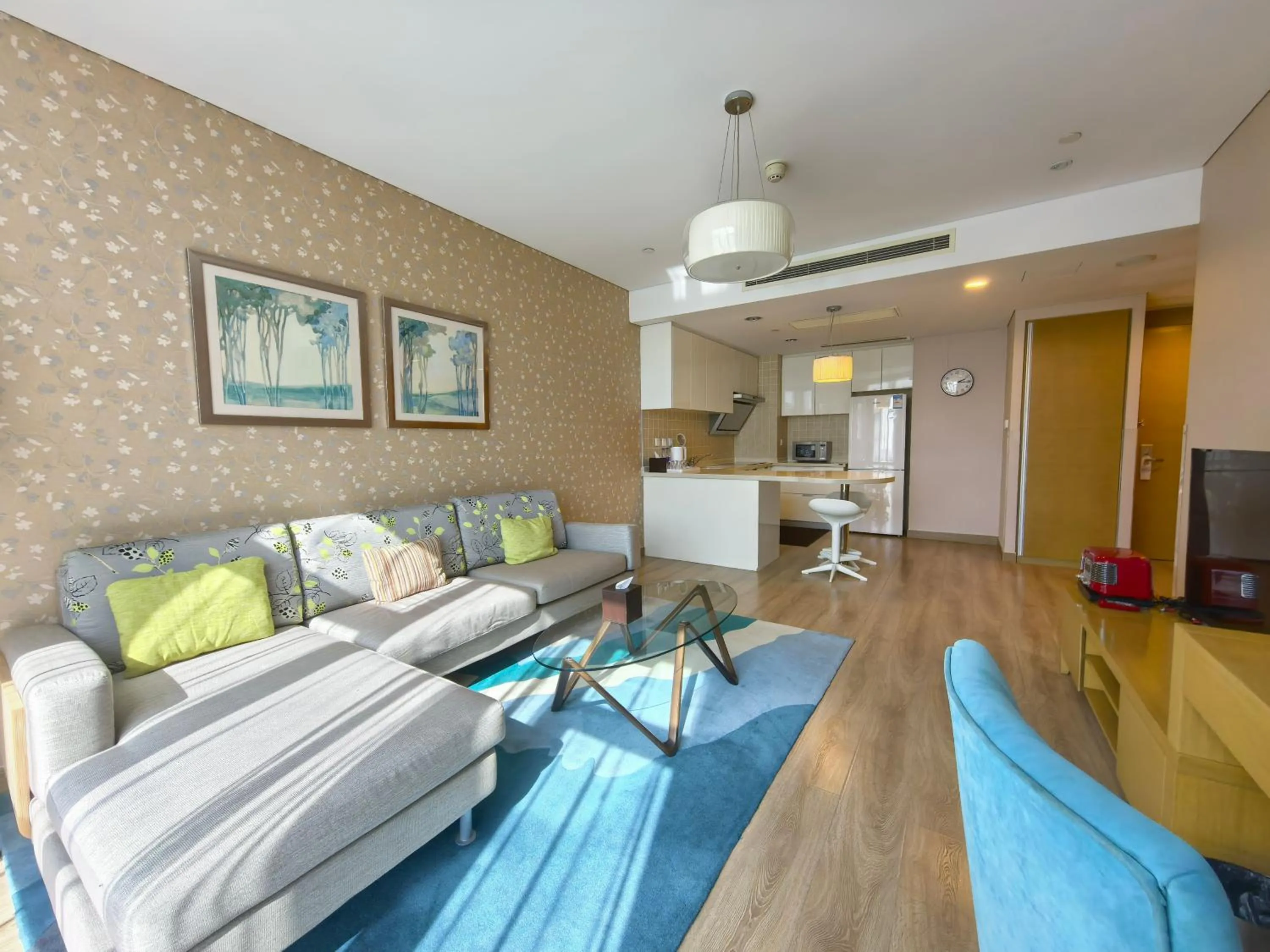 TV and multimedia in Holiday Inn Express Beijing Yizhuang by IHG