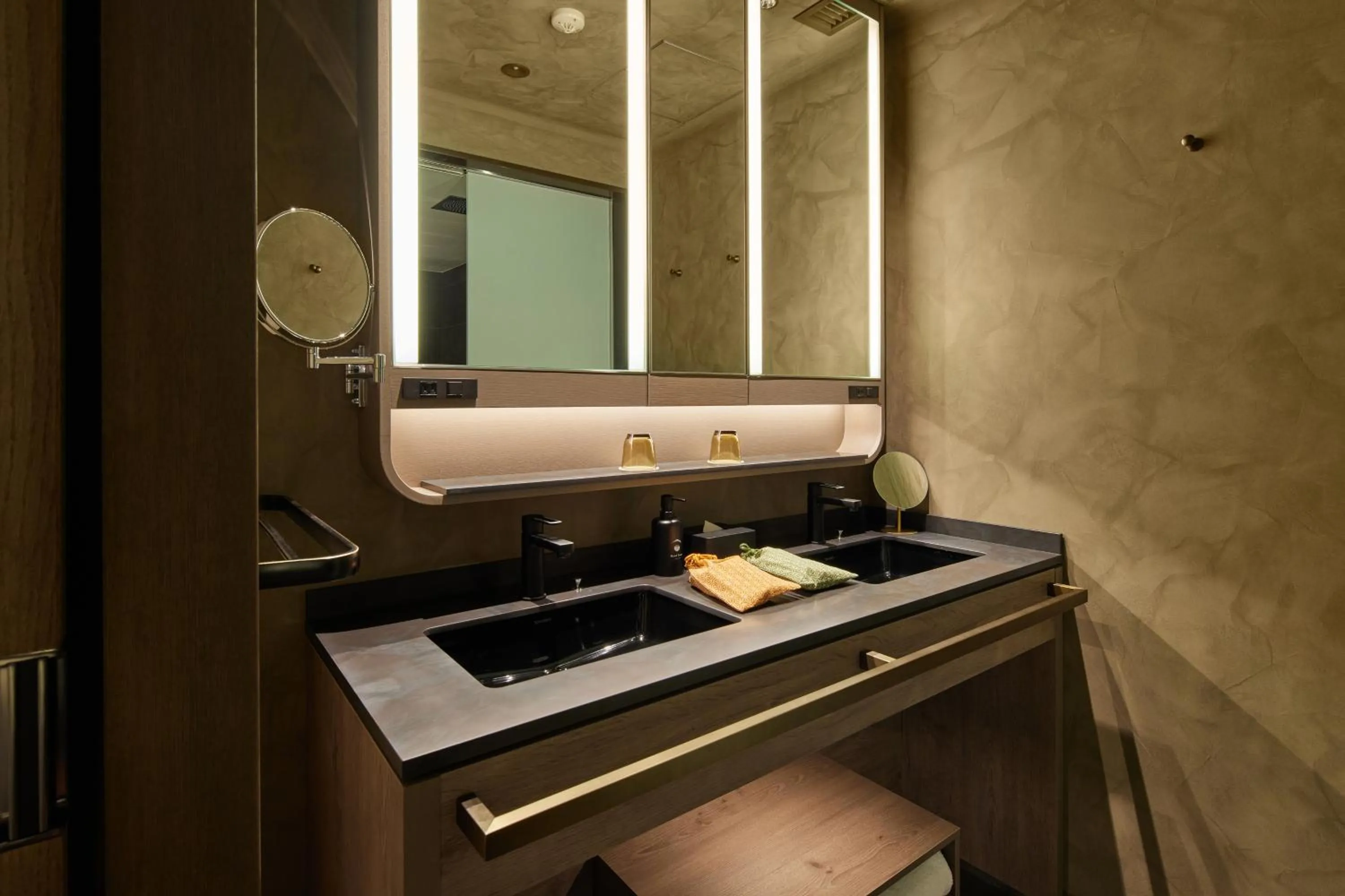 Photo of the whole room in THE HOTEL HIGASHIYAMA KYOTO TOKYU, A Pan Pacific Hotel