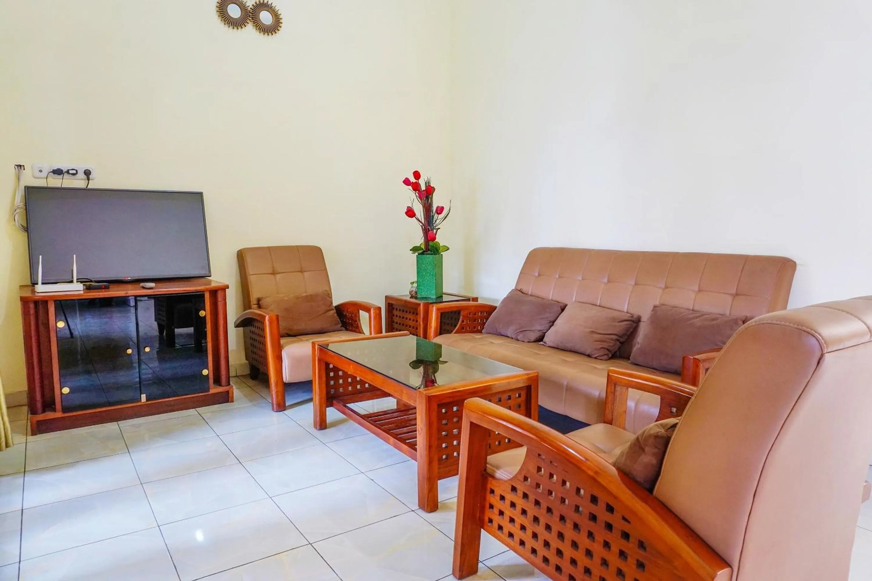 Lobby or reception in Flagship 90723 Berlima Guest House Syariah