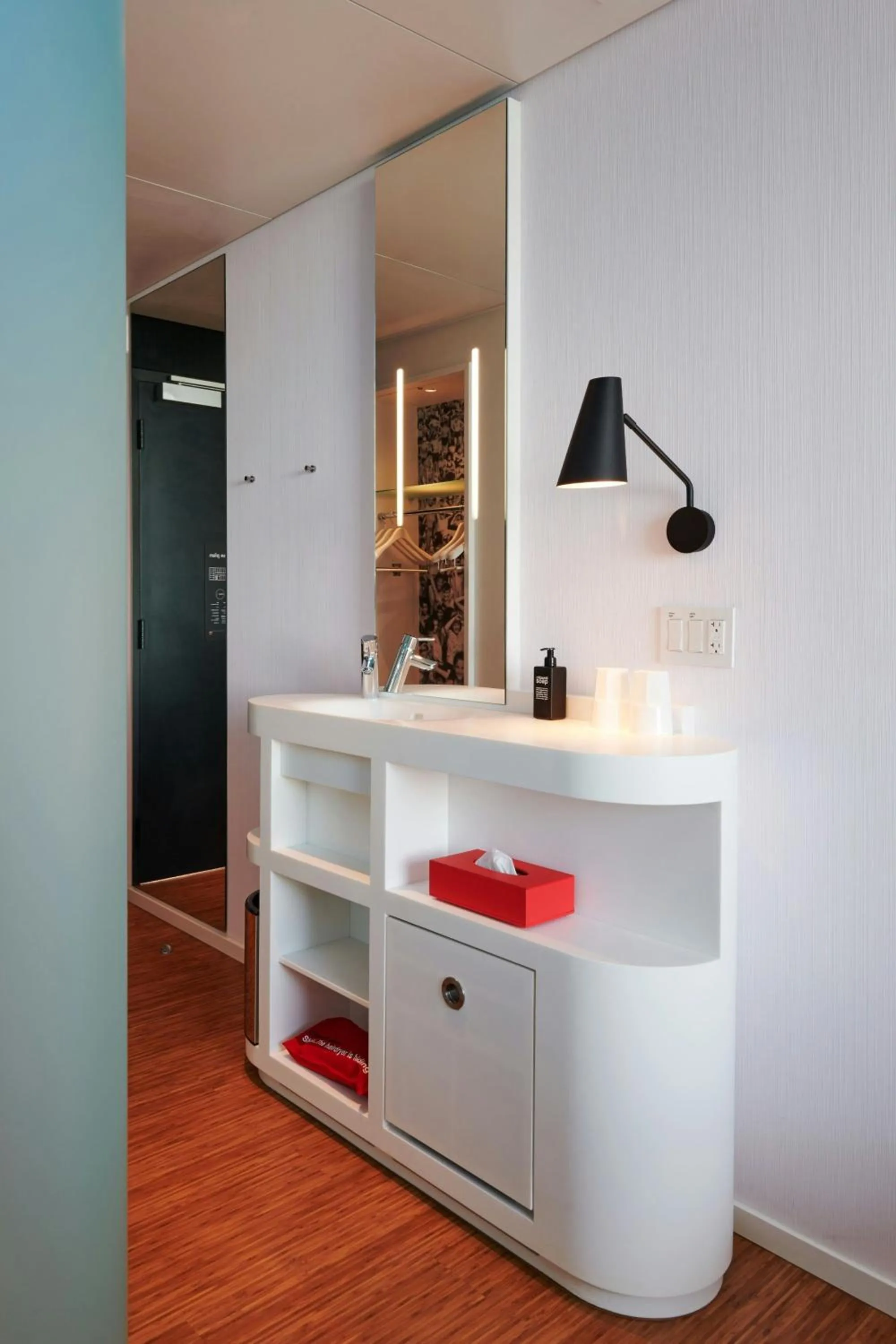 Bedroom in citizenM Miami World Center