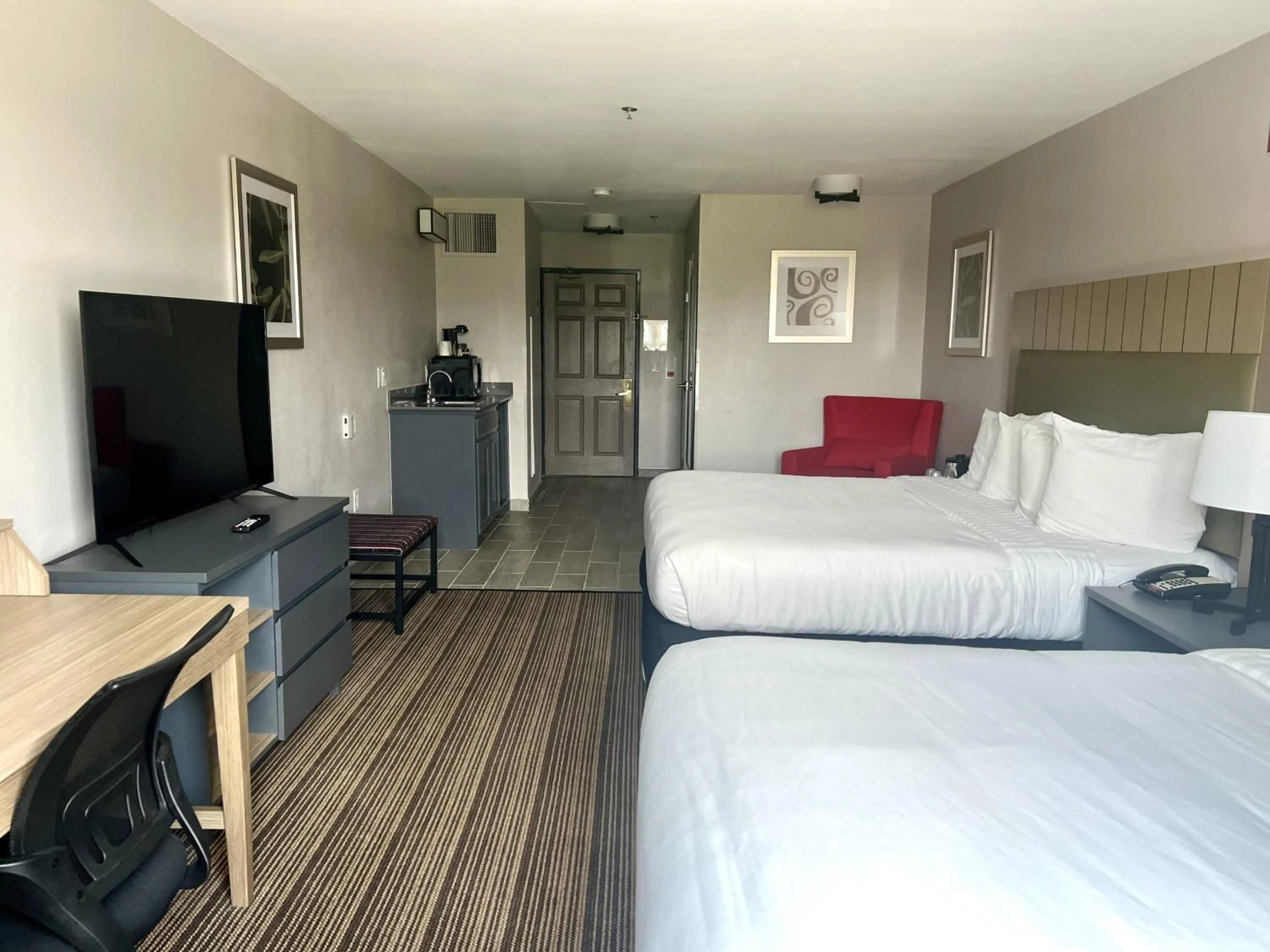 Photo of the whole room, Bed in Country Inn & Suites by Radisson, Fort Worth, TX