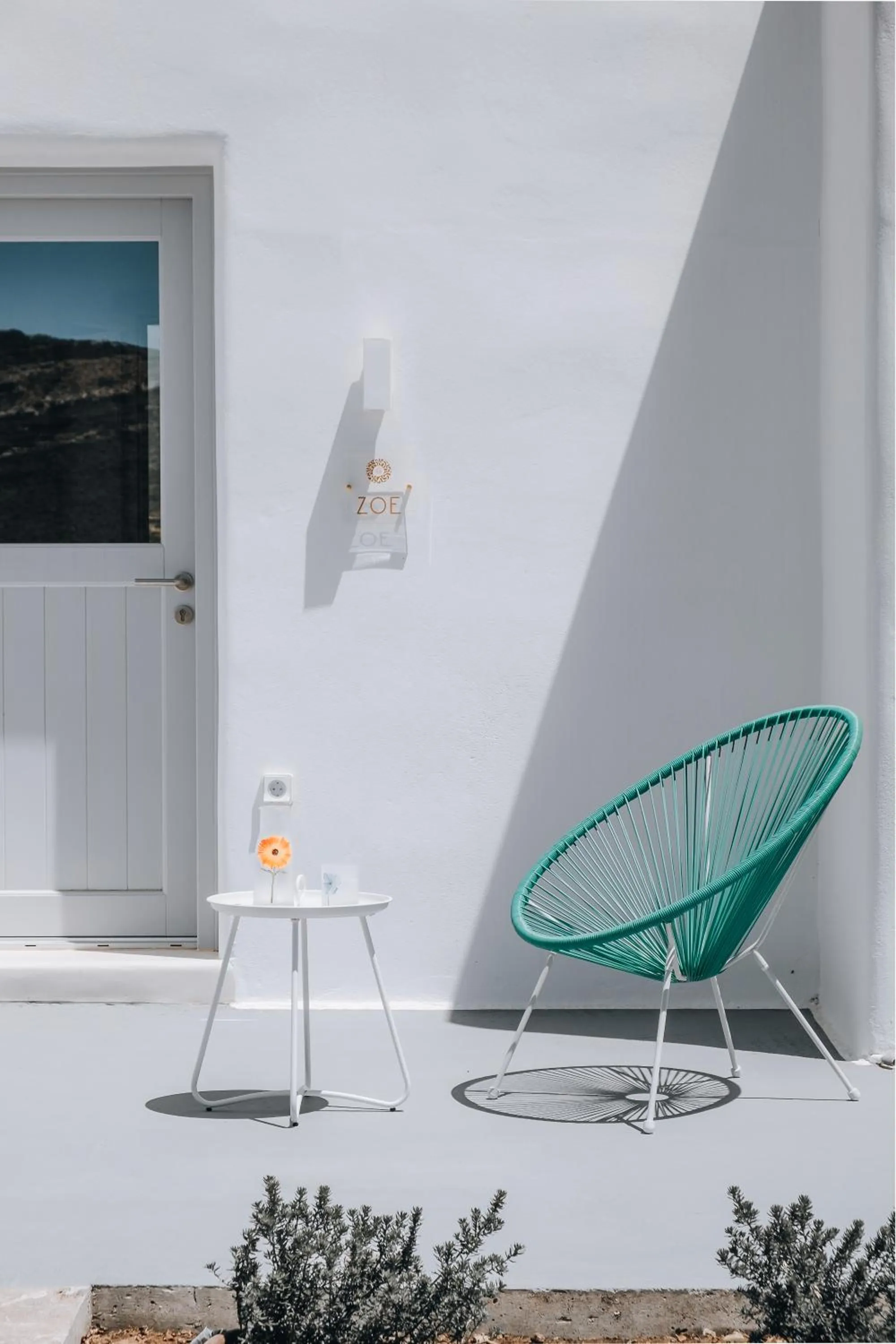 Facade/entrance in Xerolithos Natural Living