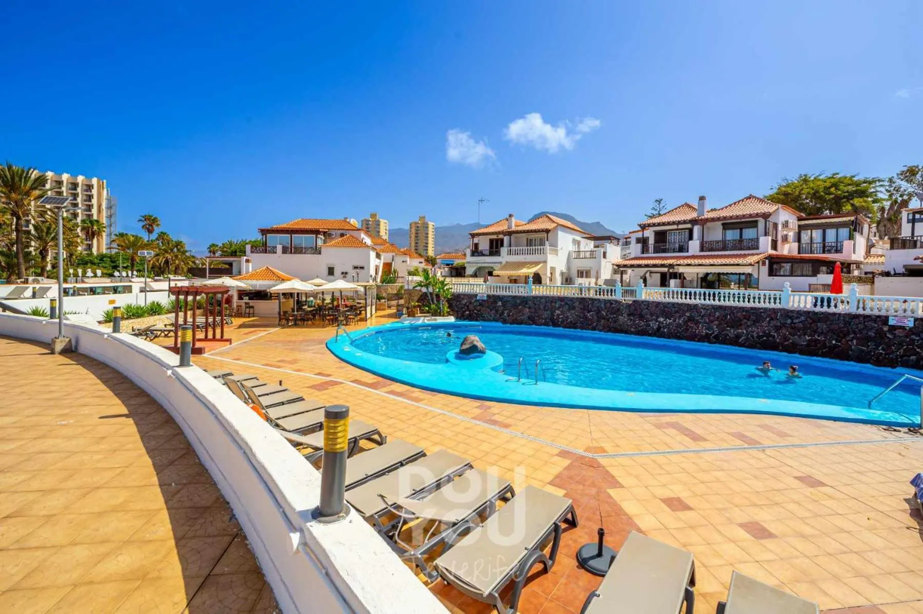 Day in Apartment Paraiso Royal