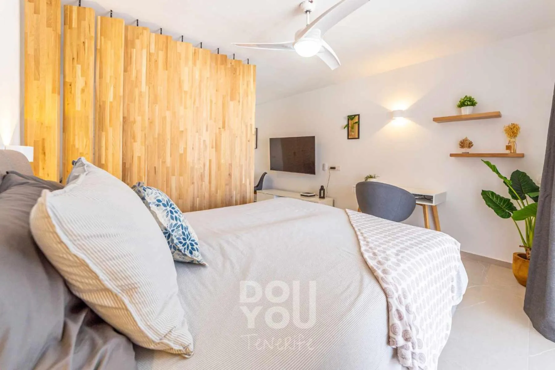 TV and multimedia, Bed in Apartment Paraiso Royal