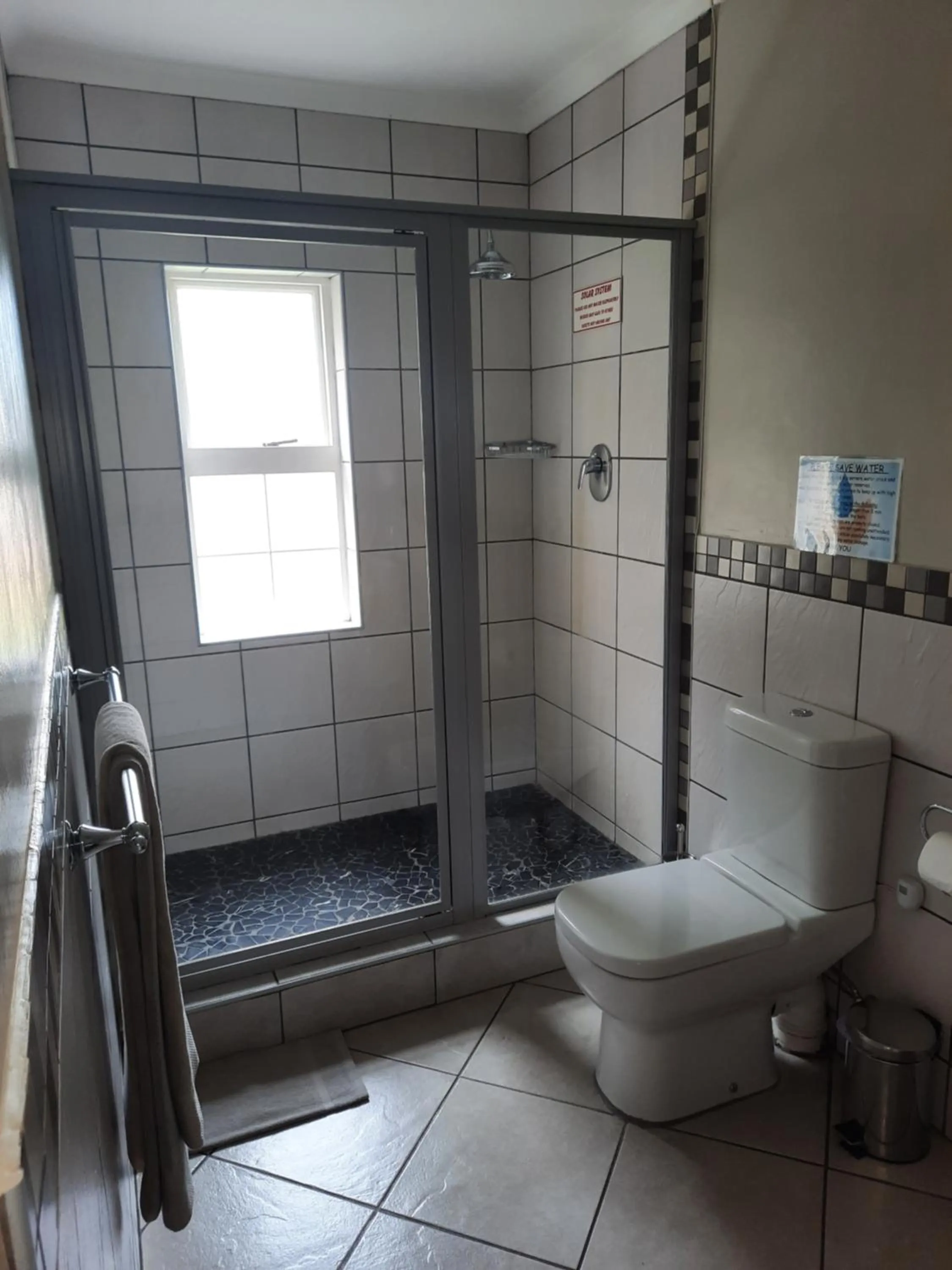 Shower in Villa Beryl Guesthouse