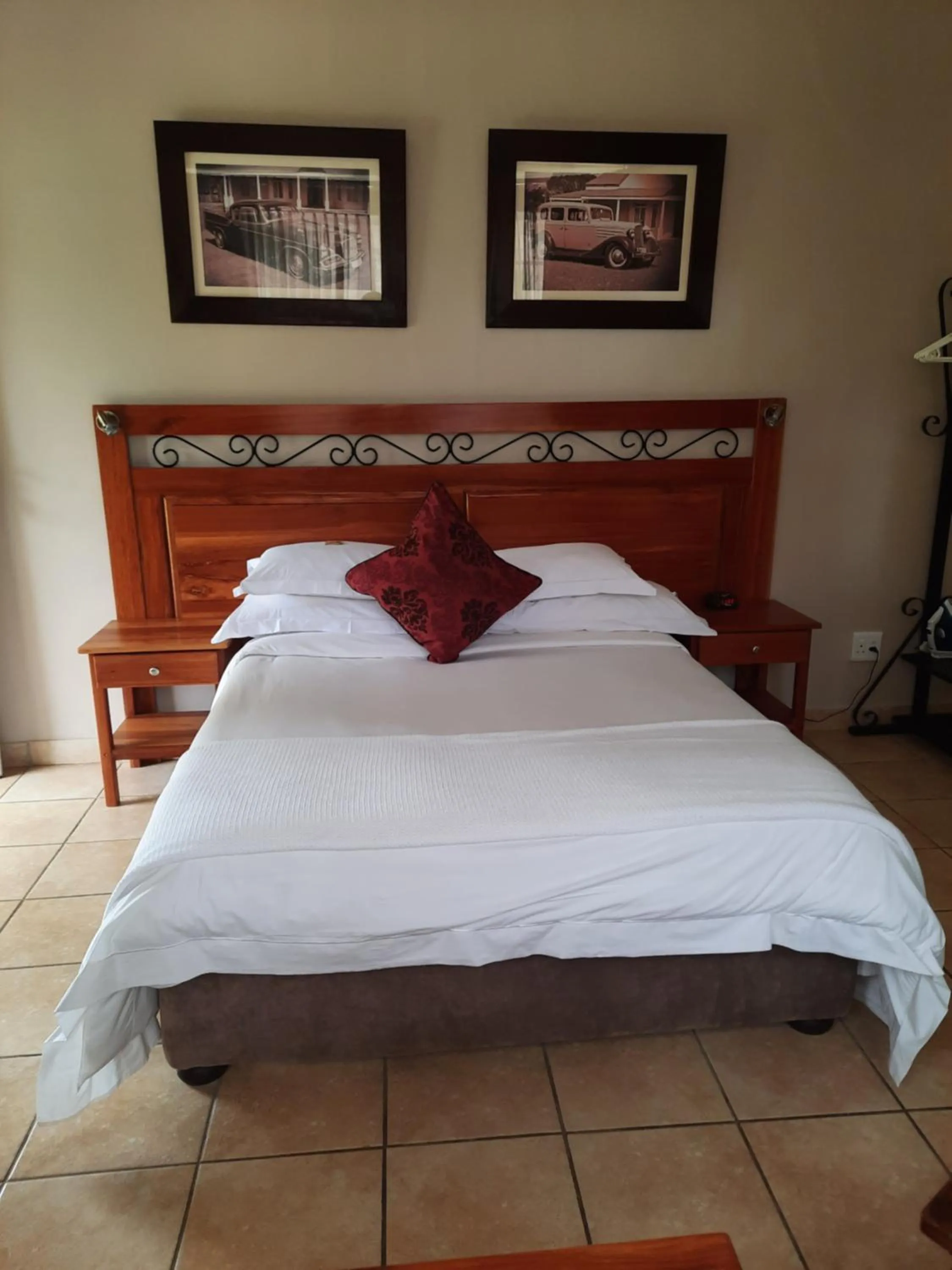 Bed in Villa Beryl Guesthouse