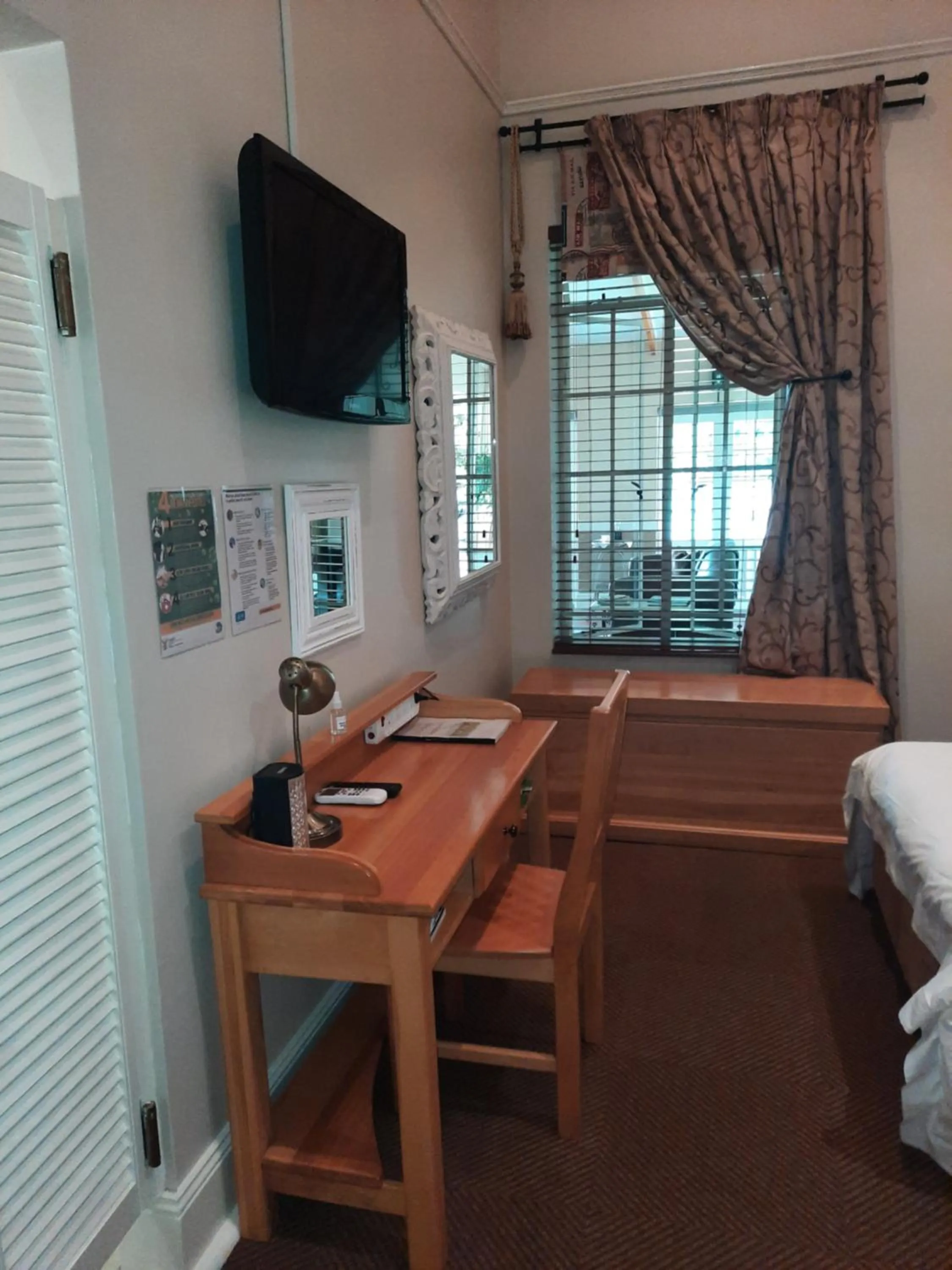 TV and multimedia, Bed in Villa Beryl Guesthouse