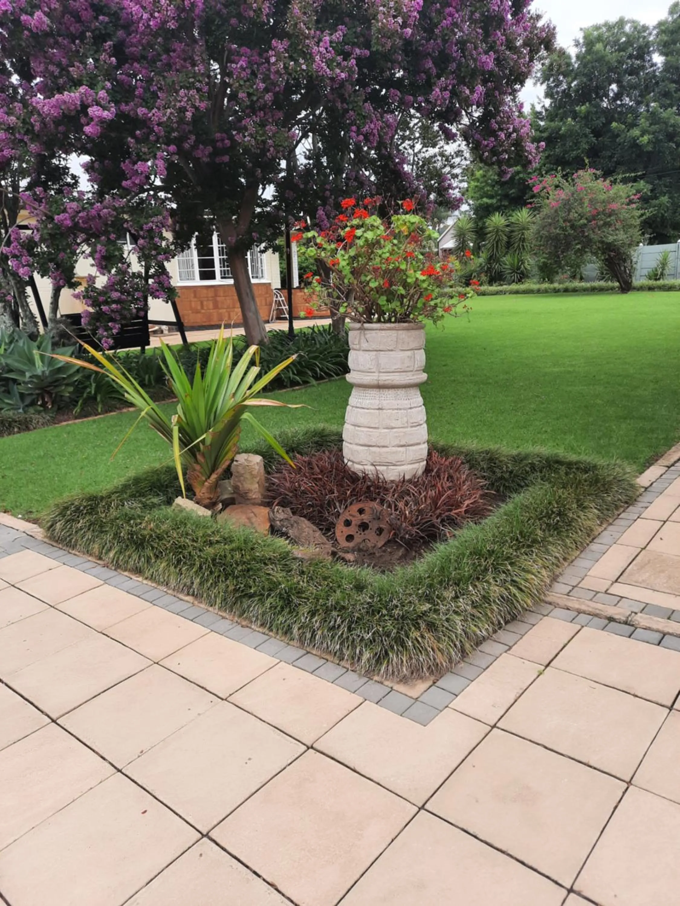 Garden in Villa Beryl Guesthouse