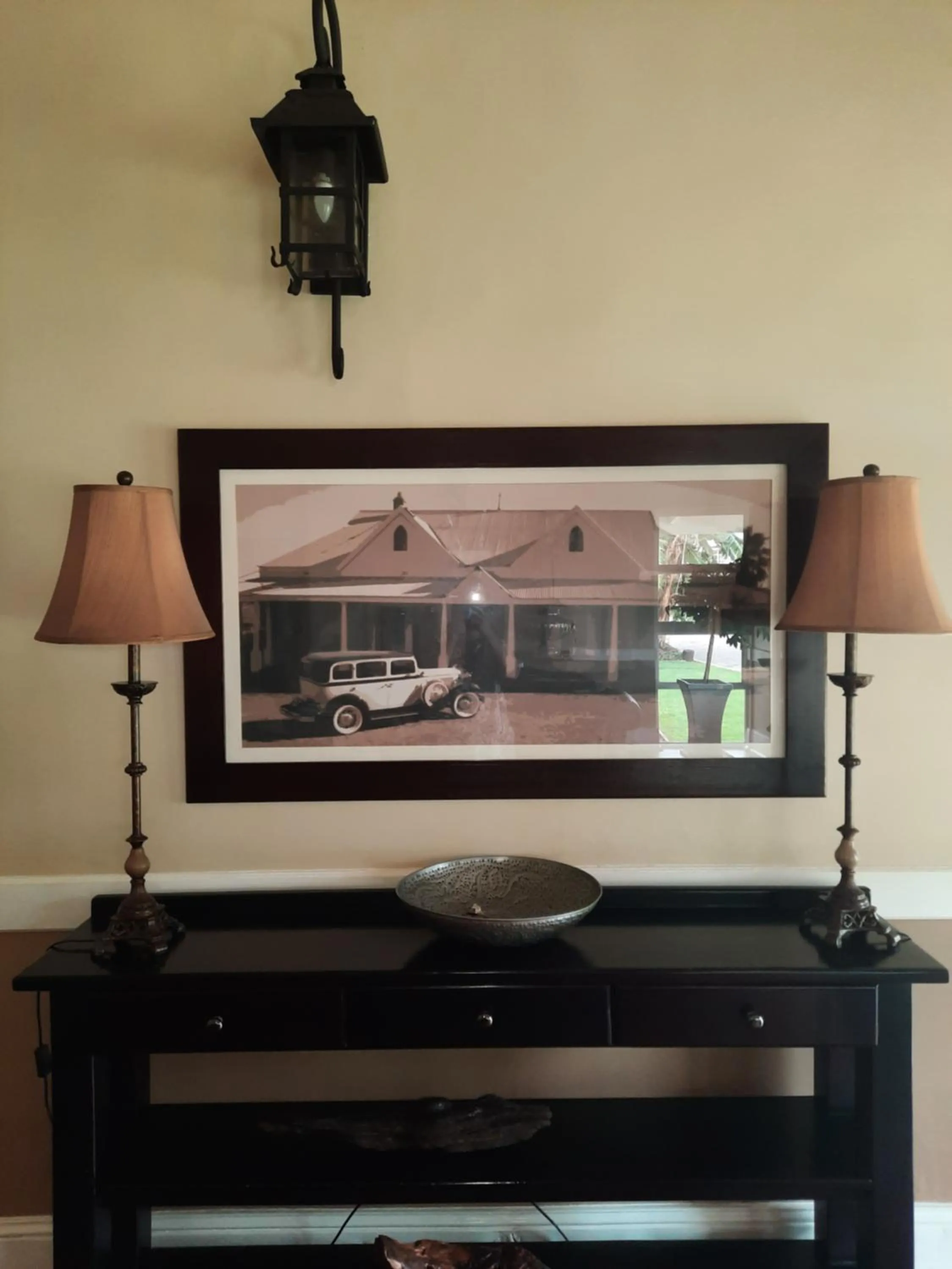 Communal lounge/ TV room in Villa Beryl Guesthouse