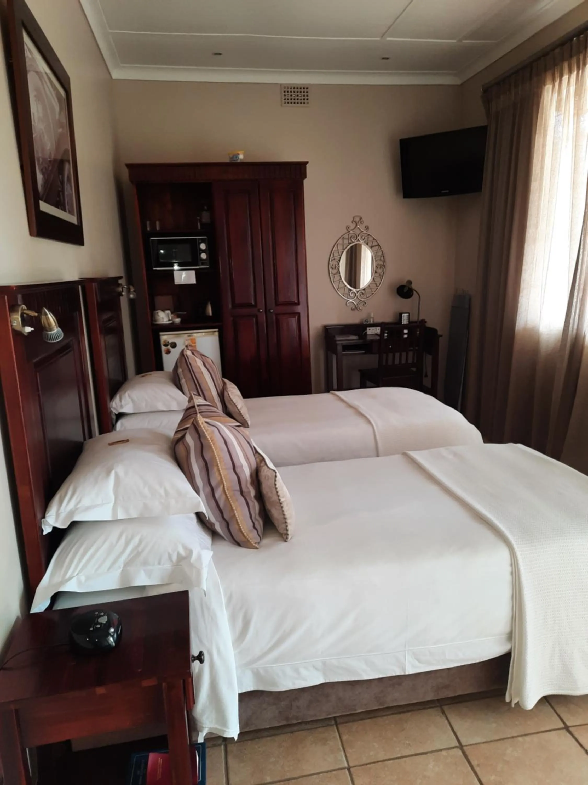 Bed in Villa Beryl Guesthouse