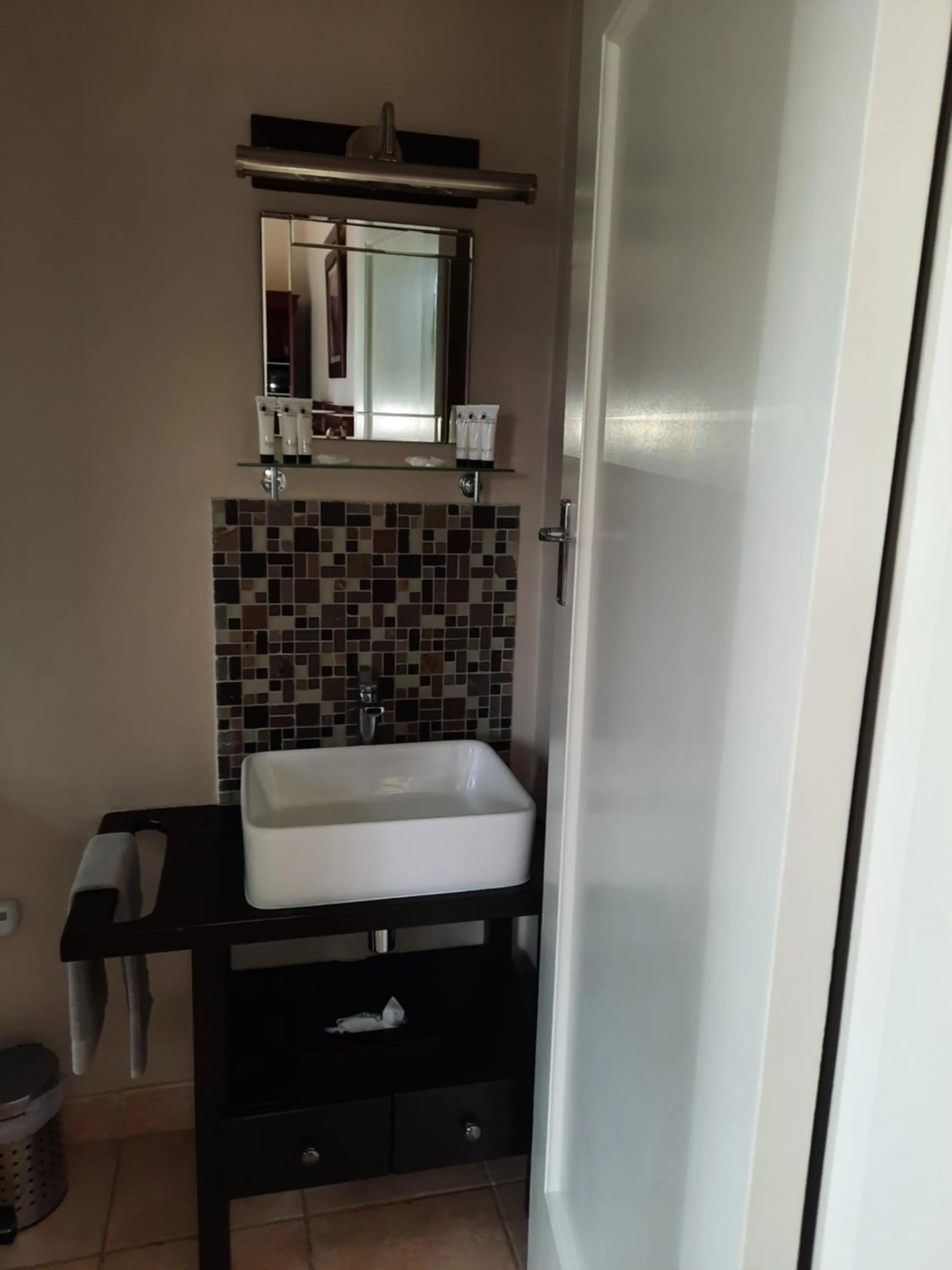 Bathroom in Villa Beryl Guesthouse