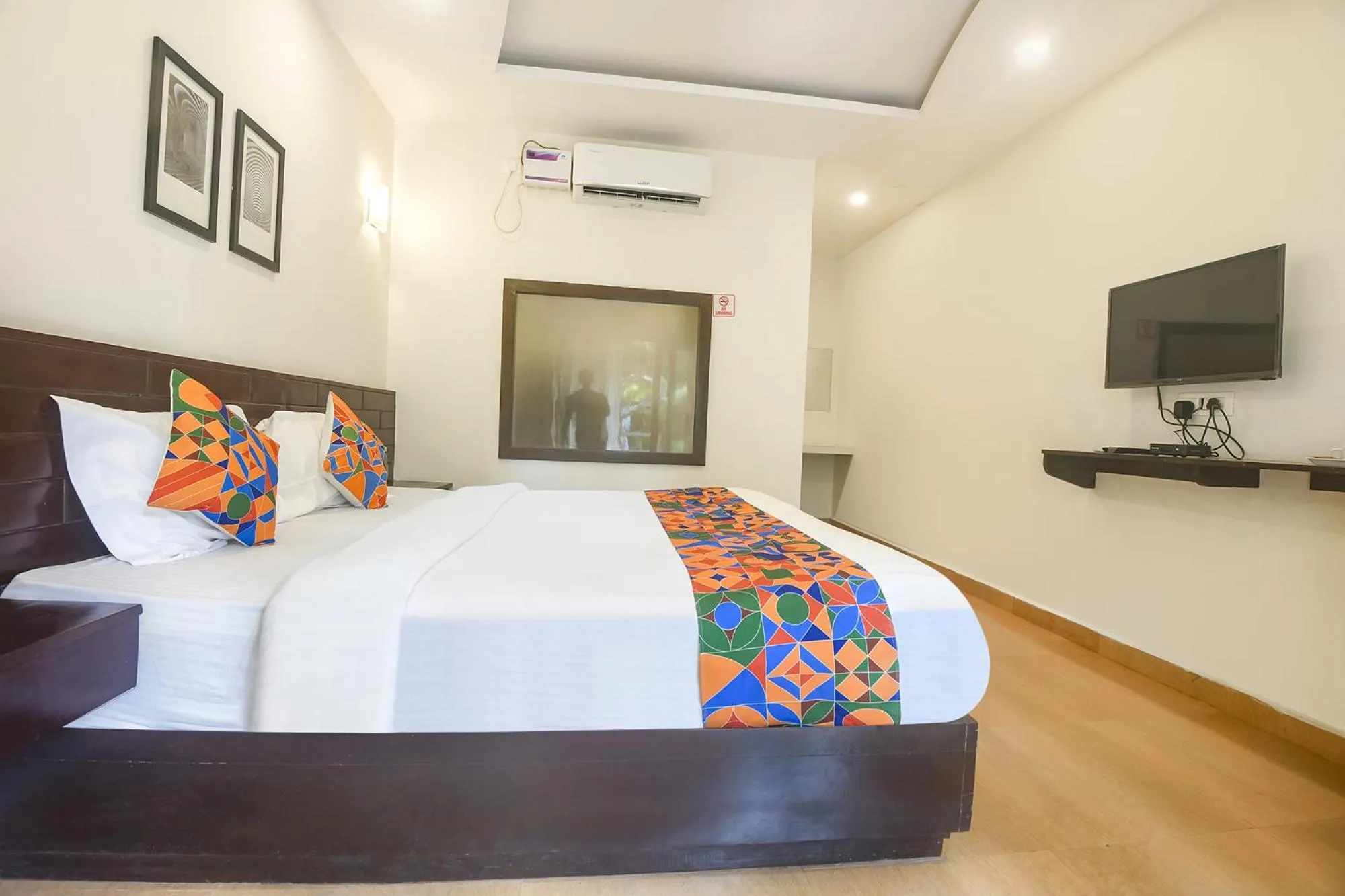 Bed in FabHotel La Volga - Nr Morjim beach