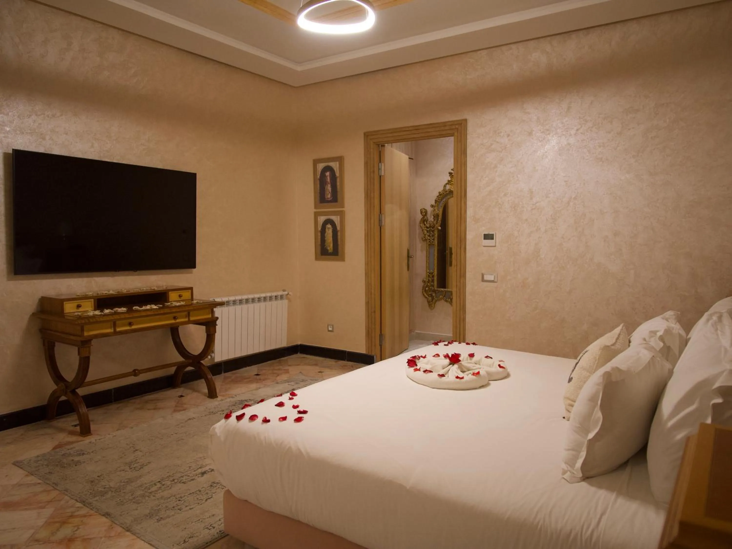 Bed in Sillage Palace Sky & Spa