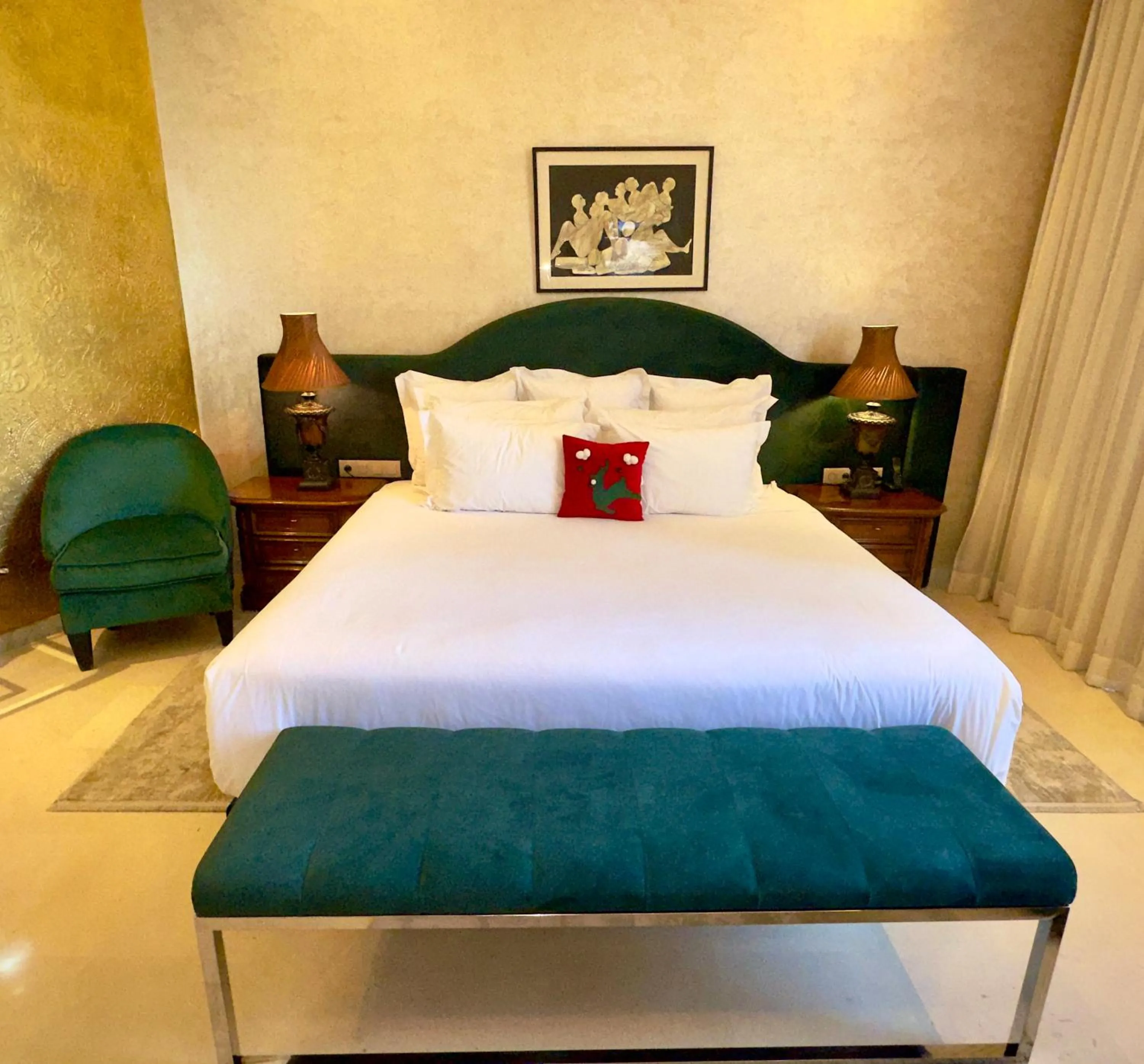 Bed in Sillage Palace Sky & Spa